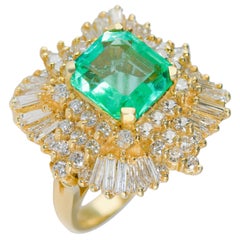 14 Karat Gold 6.0 Carat Emerald Diamond Ballerina Cocktail Ring
