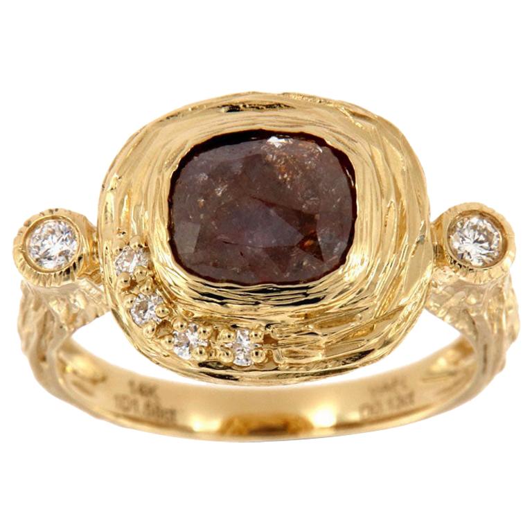 Organischer Ring aus 18 Karat Gold mit Alpinia-Salz- und Pfefferdiamant in der Mitte, 1,58 Karat