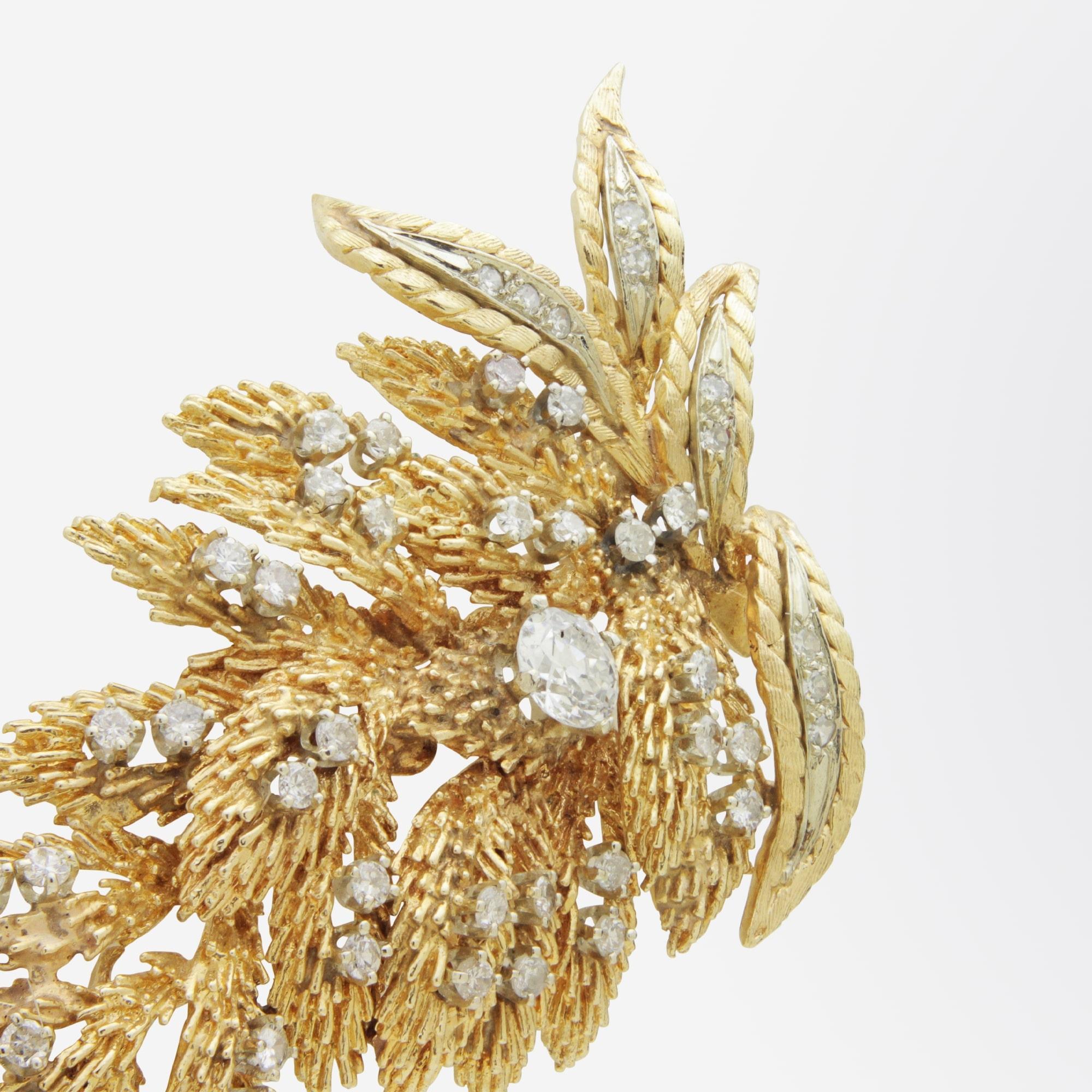 Taille brillant Broche fougère en or 14 carats et diamants en vente