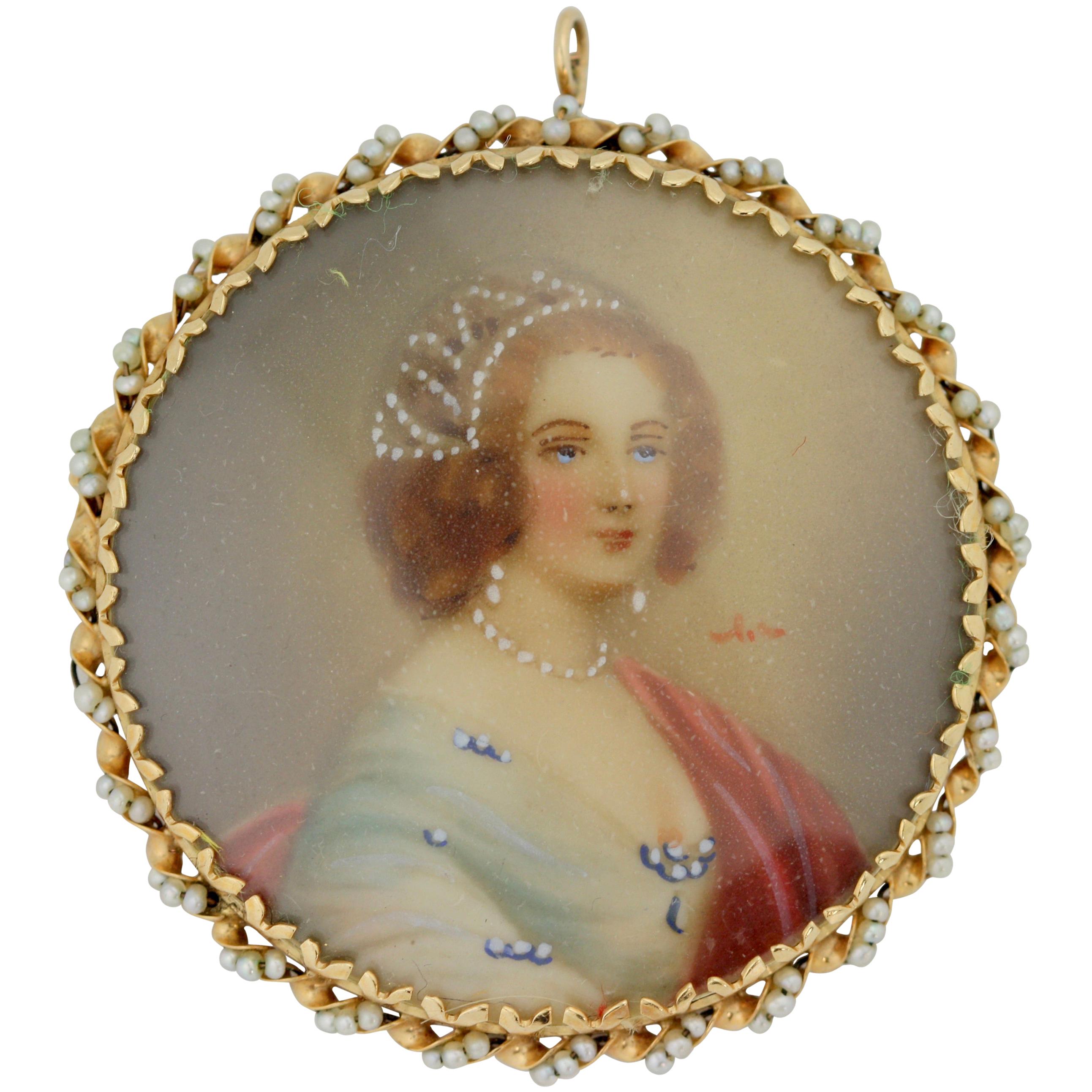 Brosche „Portrait“ aus 14 Karat Gold und Perlen im Angebot