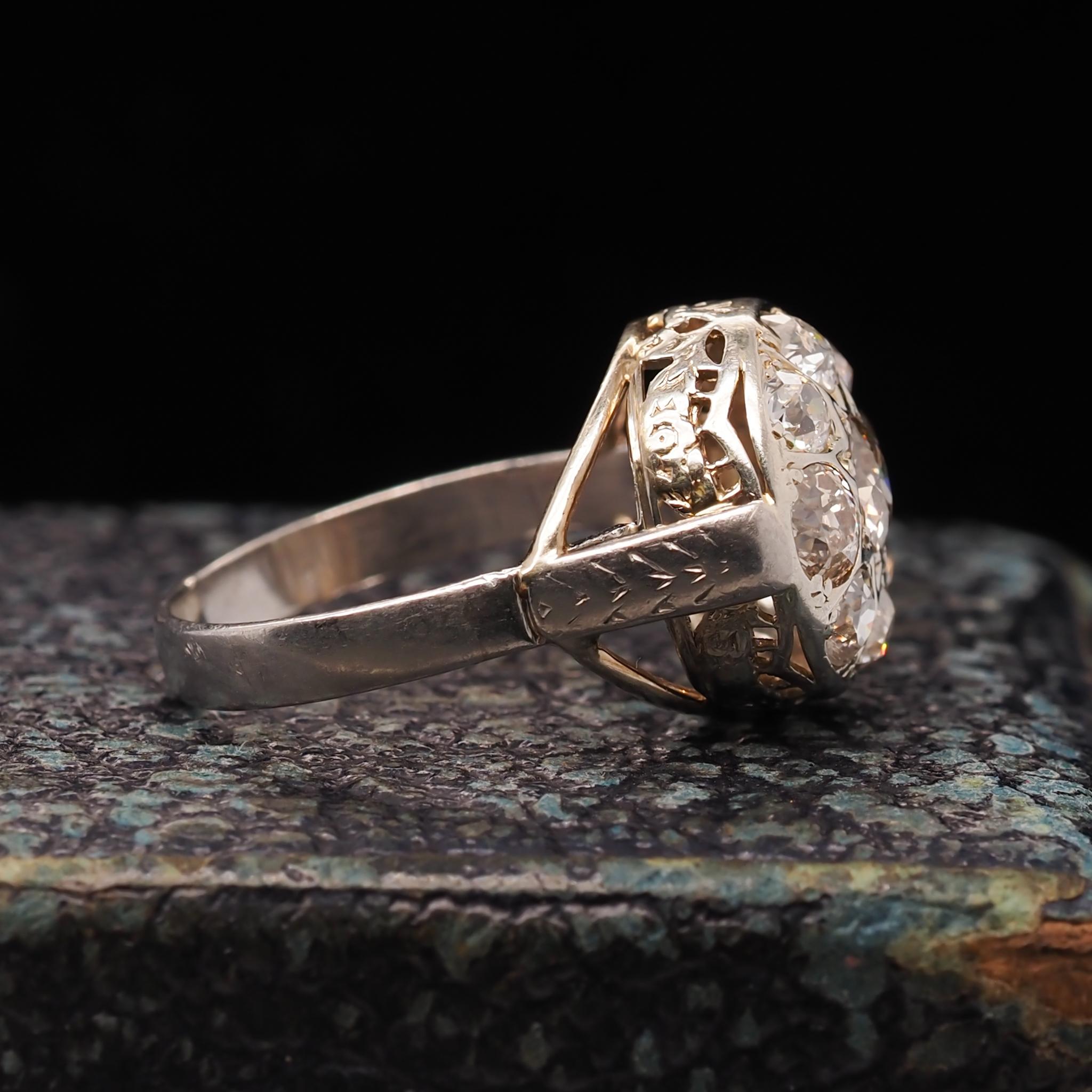 14 Karat Gold und Platin Altminen-Diamant-Cluster-Ring im Zustand „Gut“ in Atlanta, GA
