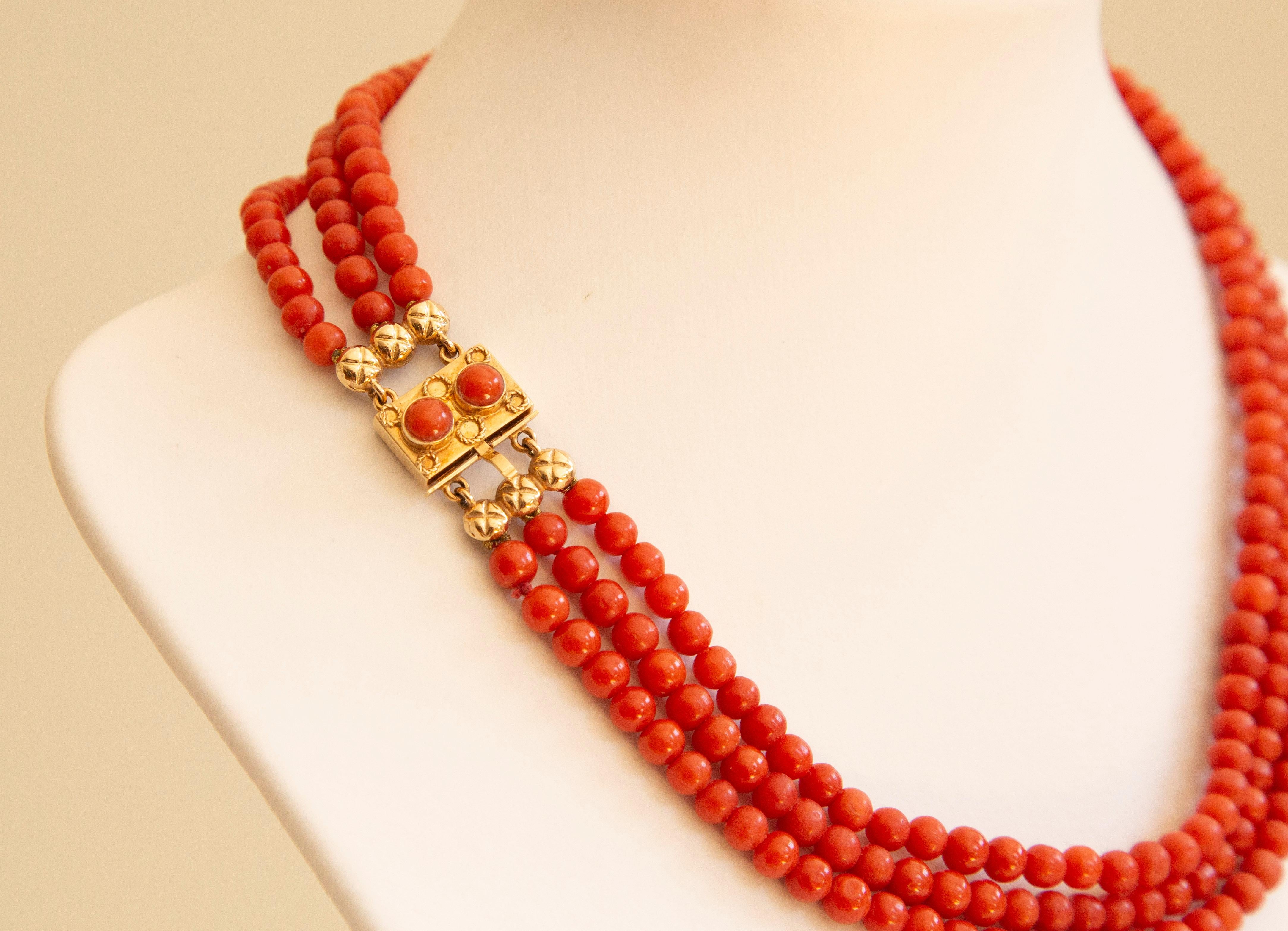 14 Karat Gold and Red Coral Three - Strand Beaded Necklace Early 20th Century For Sale 3