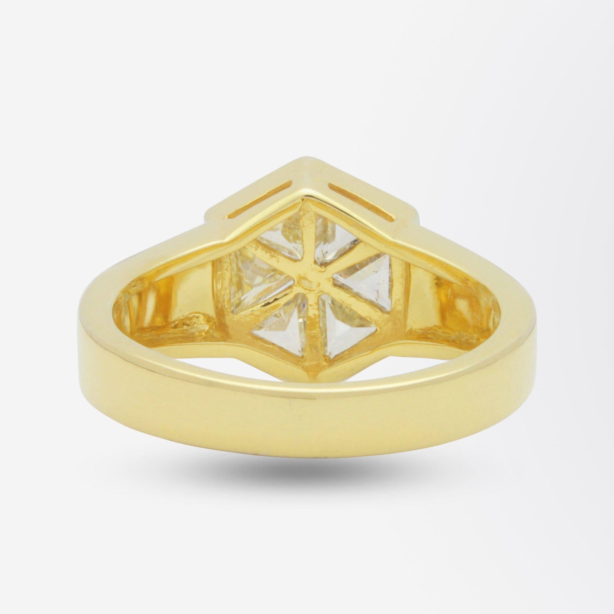 14 Karat Gold and Yellow Diamond Ring In Good Condition In Brisbane, QLD