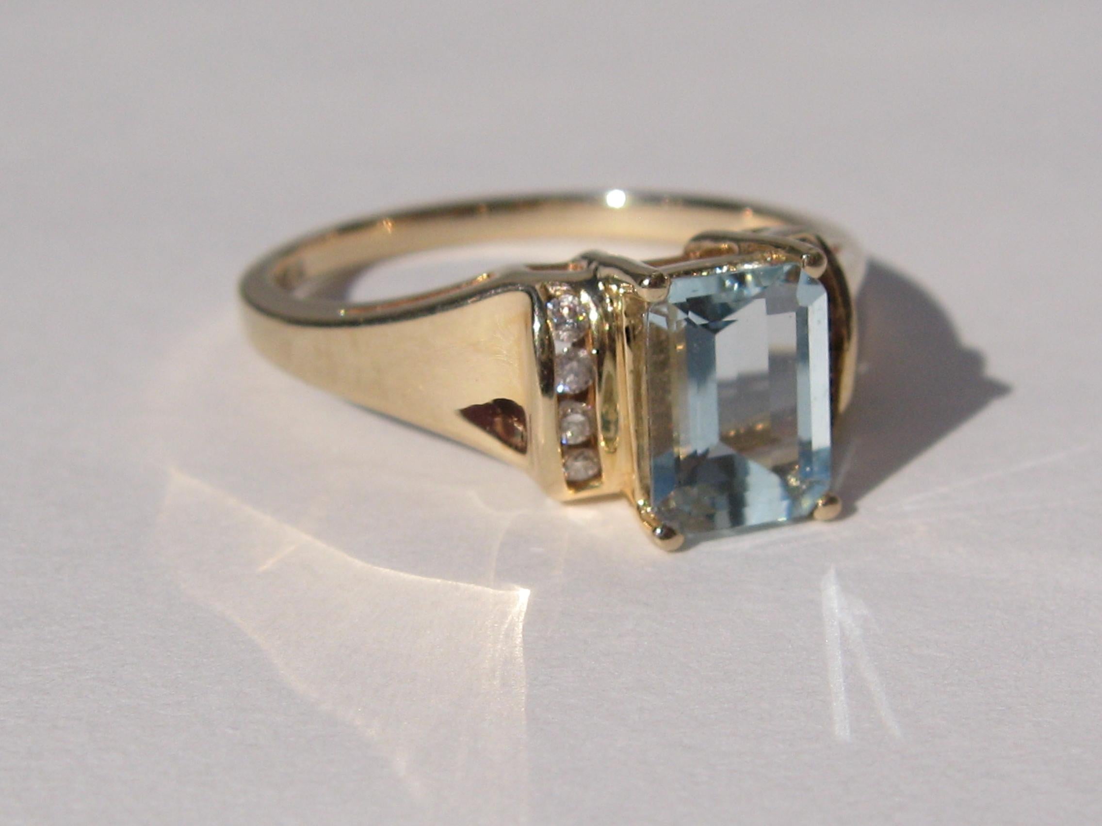 14 Karat Gold Aquamarine and Diamond Emerald Cut Ring In Good Condition In Wallkill, NY