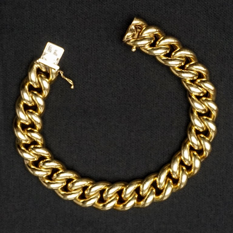 14 Karat Gold Big Chain Hollow Link Bracelet For Sale at 1stdibs