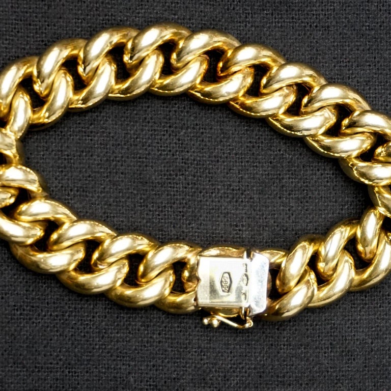 14 Karat Gold Big Chain Hollow Link Bracelet For Sale at 1stdibs