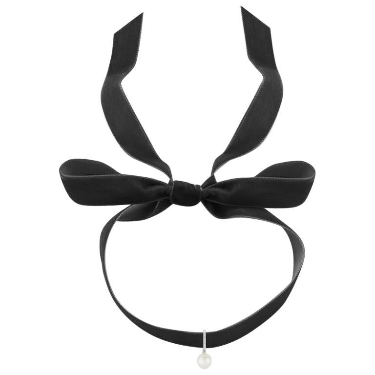 14 Karat Gold Black Velvet Pearl Choker For Sale