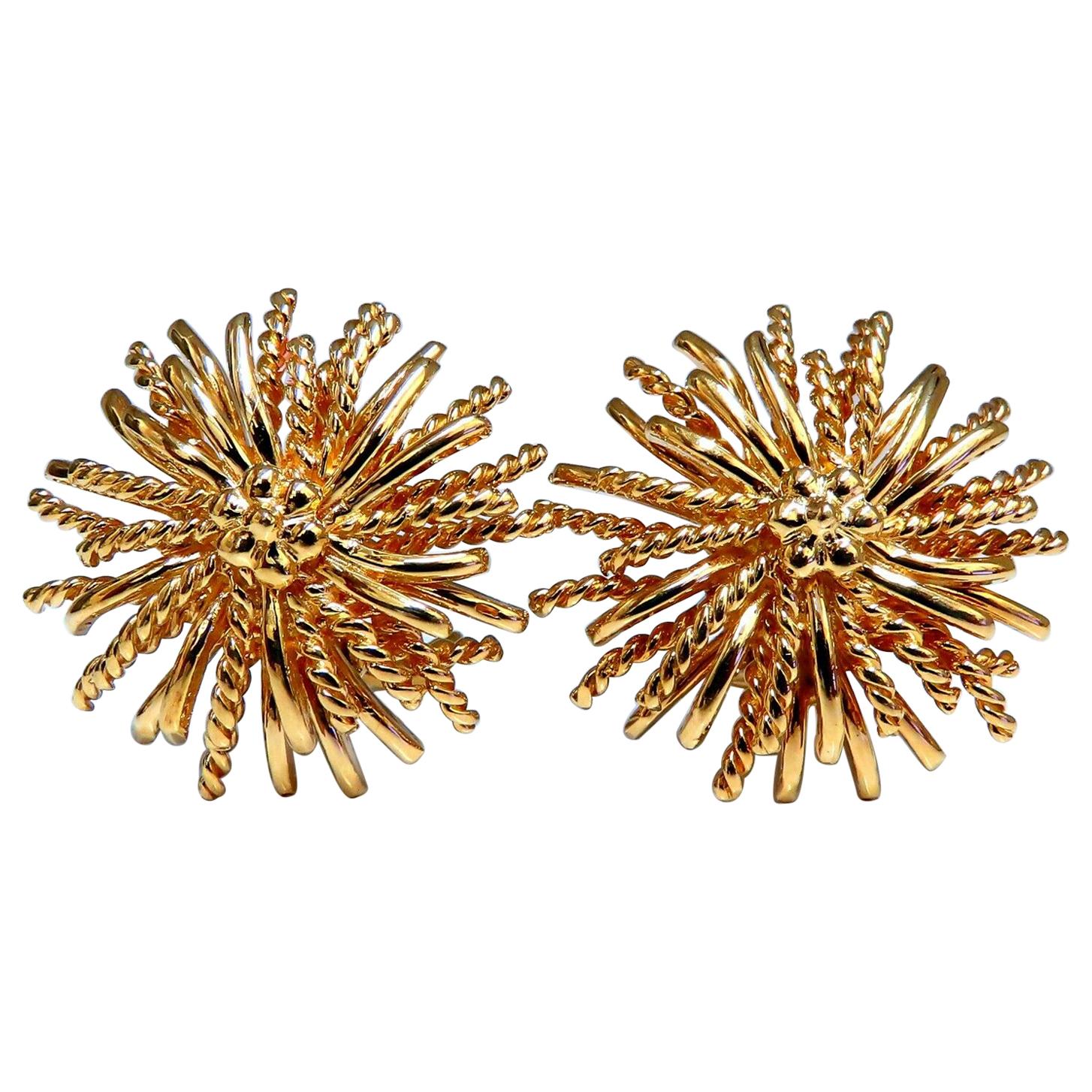 14 Karat Gold Blossoming Daisy 3D Clip Earrings For Sale
