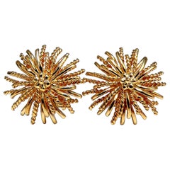14 Karat Gold Blossoming Daisy 3D Clip Earrings