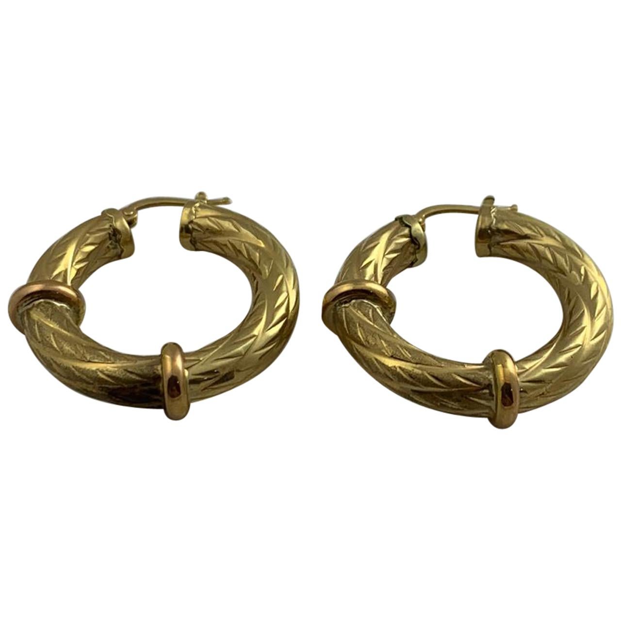 14 Karat Gold Brushed Polished W-Rings, 8.8 Grams For Sale