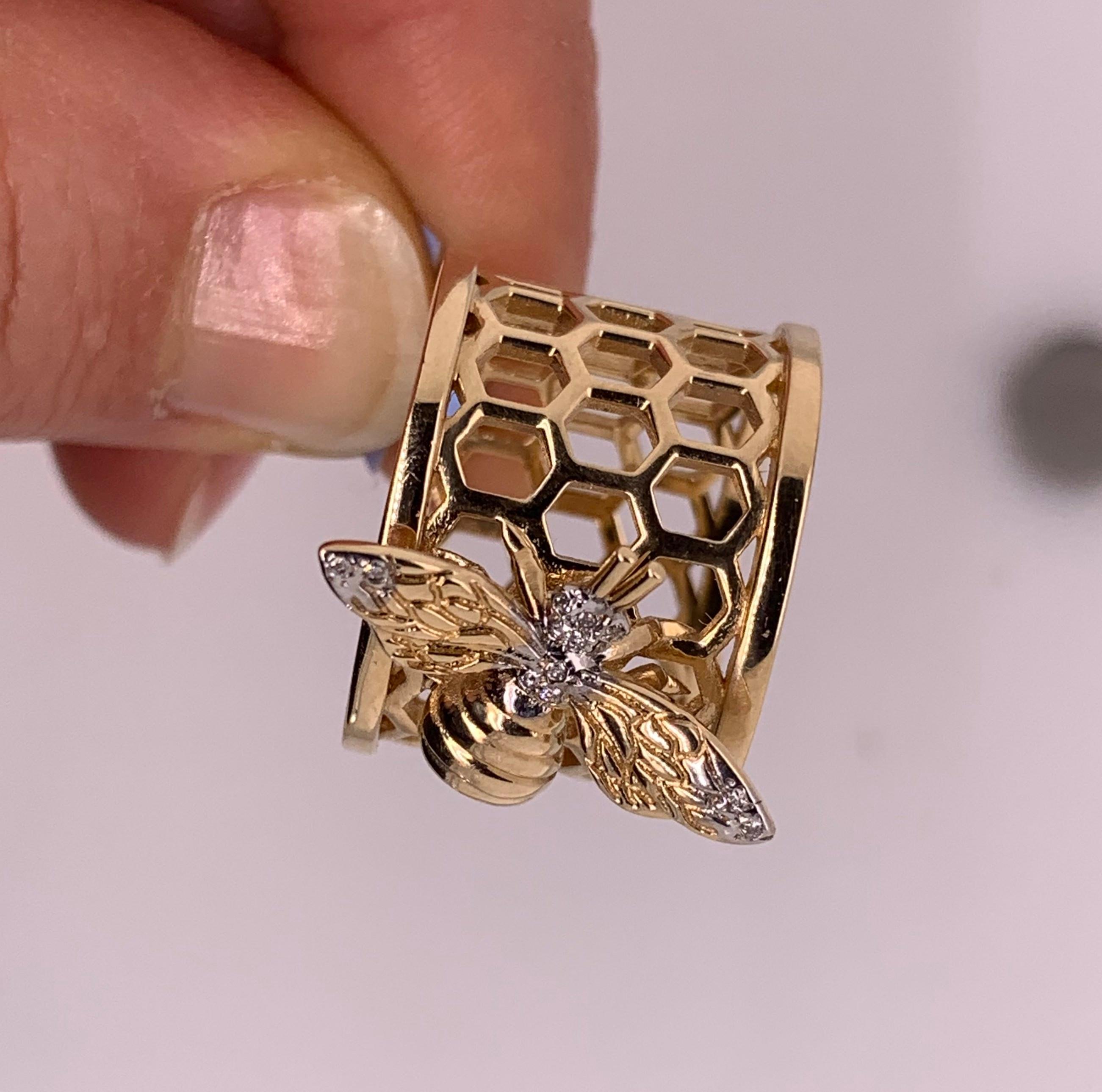 14 Karat Gold Bumble Bee Honeycomb and Diamond Cocktail Ring 14 Karat Gold In New Condition In GREAT NECK, NY