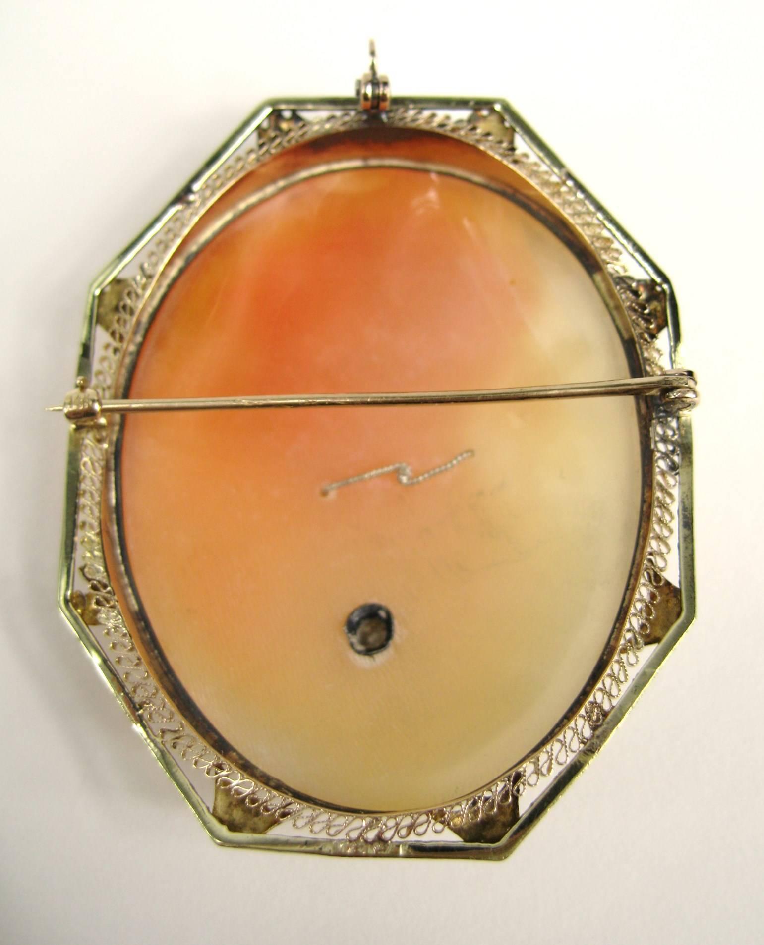 14 Karat Gold Cameo Brooch Diamond Pendant In Good Condition For Sale In Wallkill, NY
