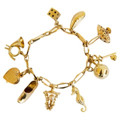 Retro 14 Karat Gold Charm Bracelet Middle of the 20th Century