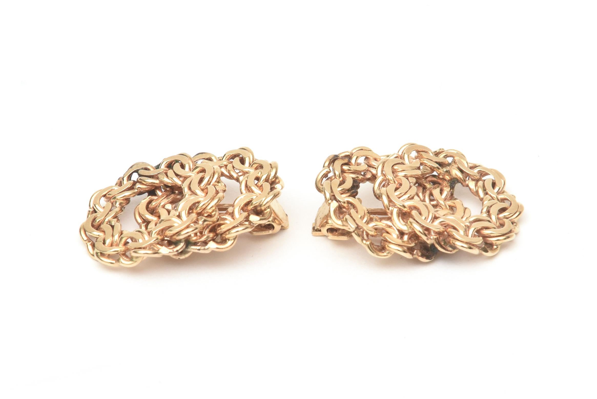 Modern 14 Karat Gold Sculptural Twisted Chains Clip-On Earrings Vintage For Sale