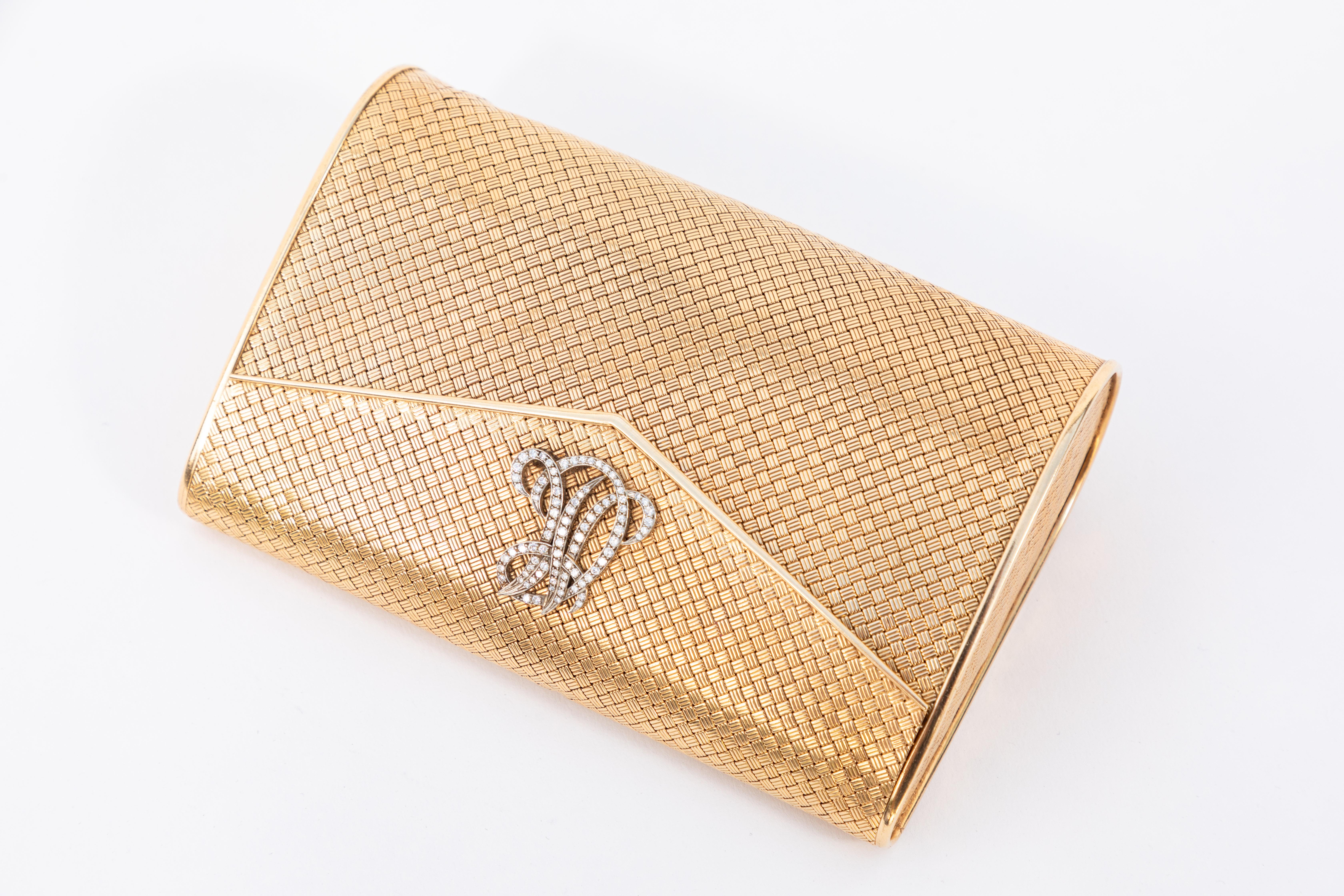 14-karat gold clutch purse with diamonds. Woven 14-karat gold. Believed to be of Italian origin. Initials are 