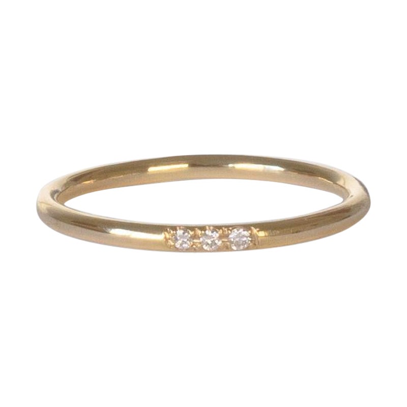 Im Angebot: Minimalistischer 14 Karat Gold Diamant-Dreieck-Ring von Mon Pilar, Größe 11-12 US ()