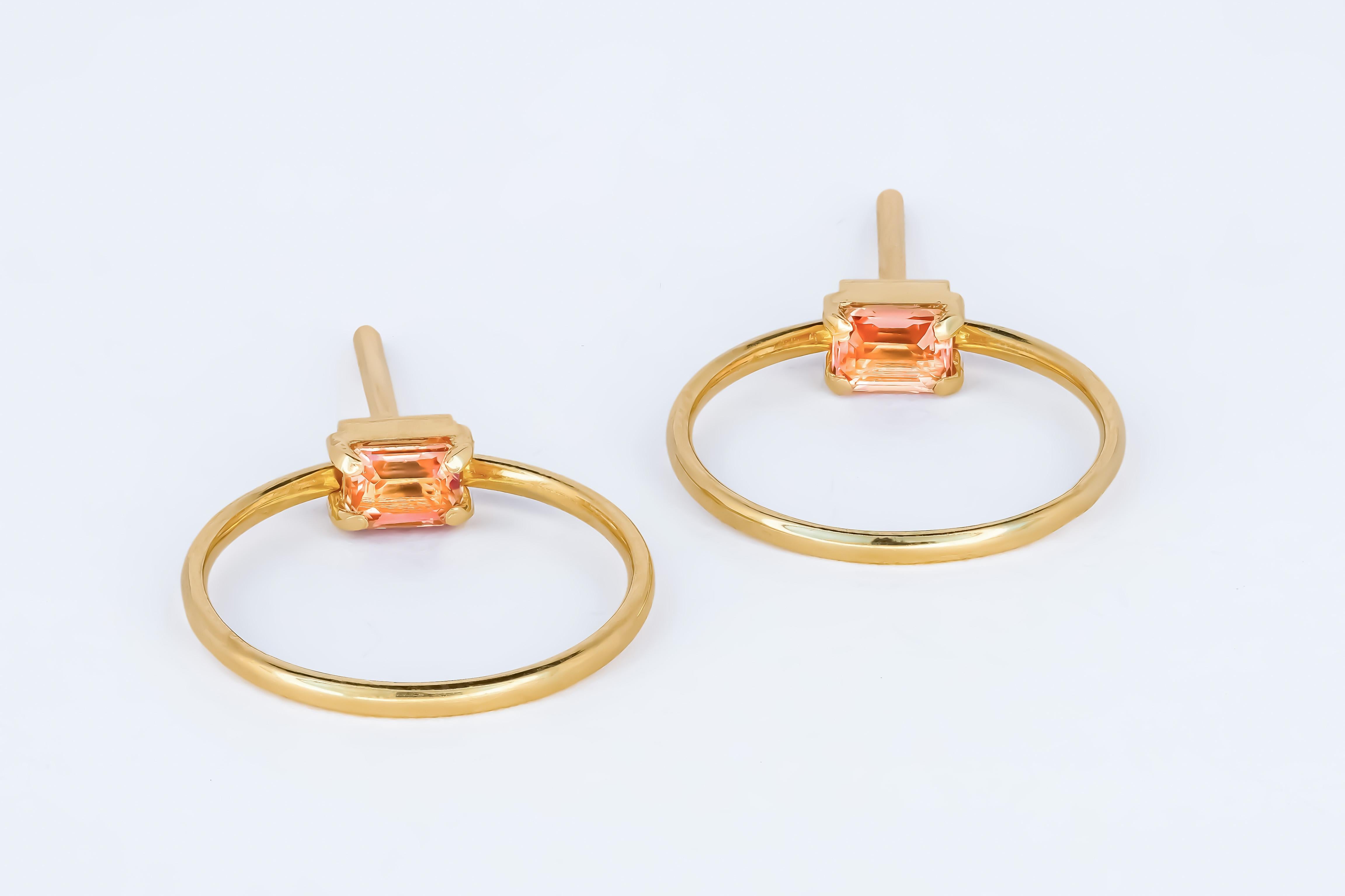 Modern 14 Karat Gold Earrings Studs with Sapphires For Sale