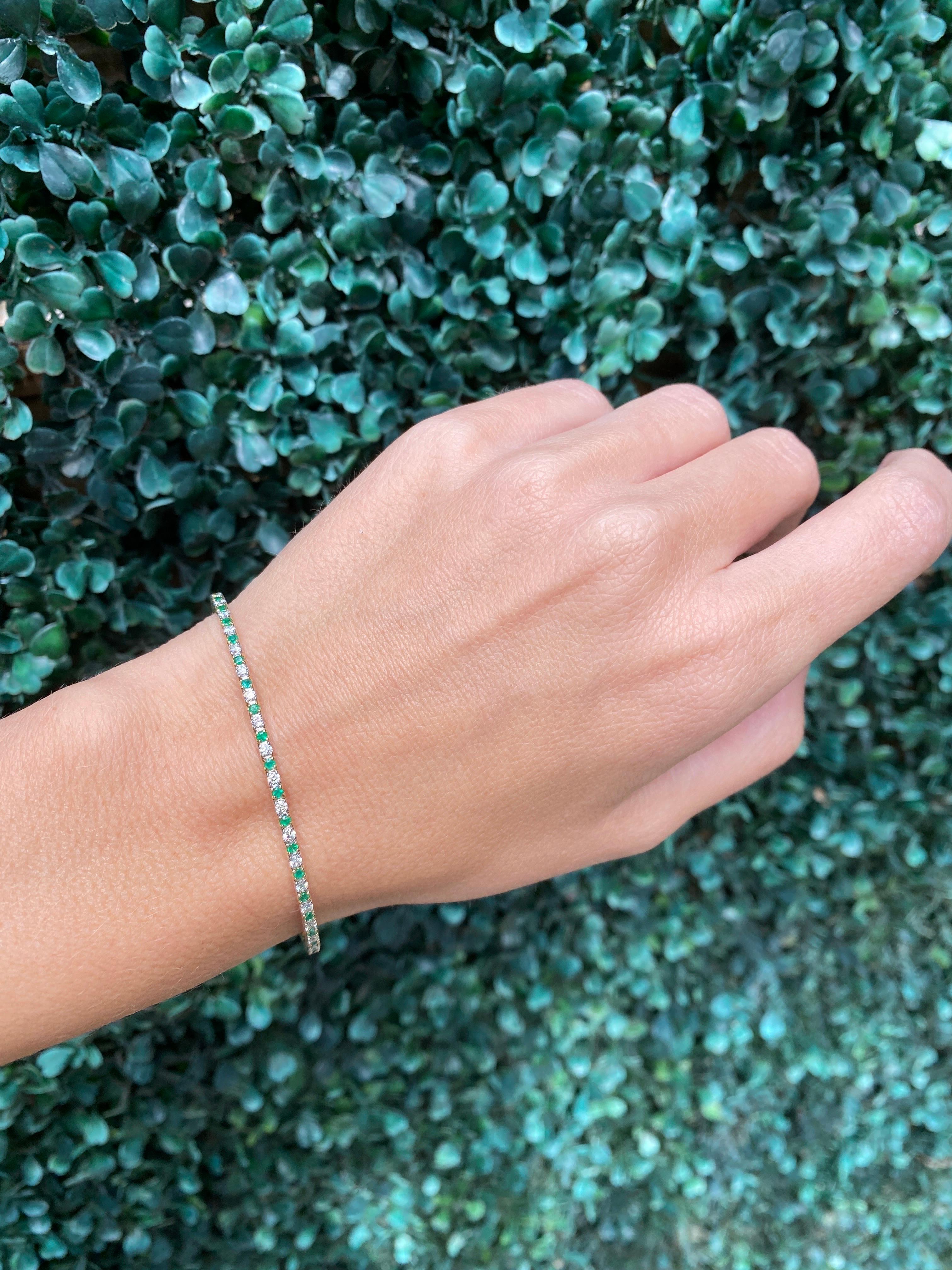 14 Karat Gold Smaragd und Diamant Flexible Armspange 8