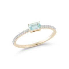 14 Karat Gold Emerald Cut Aquamarine Ring