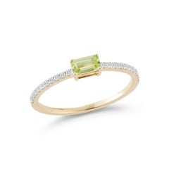 14 Karat Gold Emerald Cut Peridot Ring