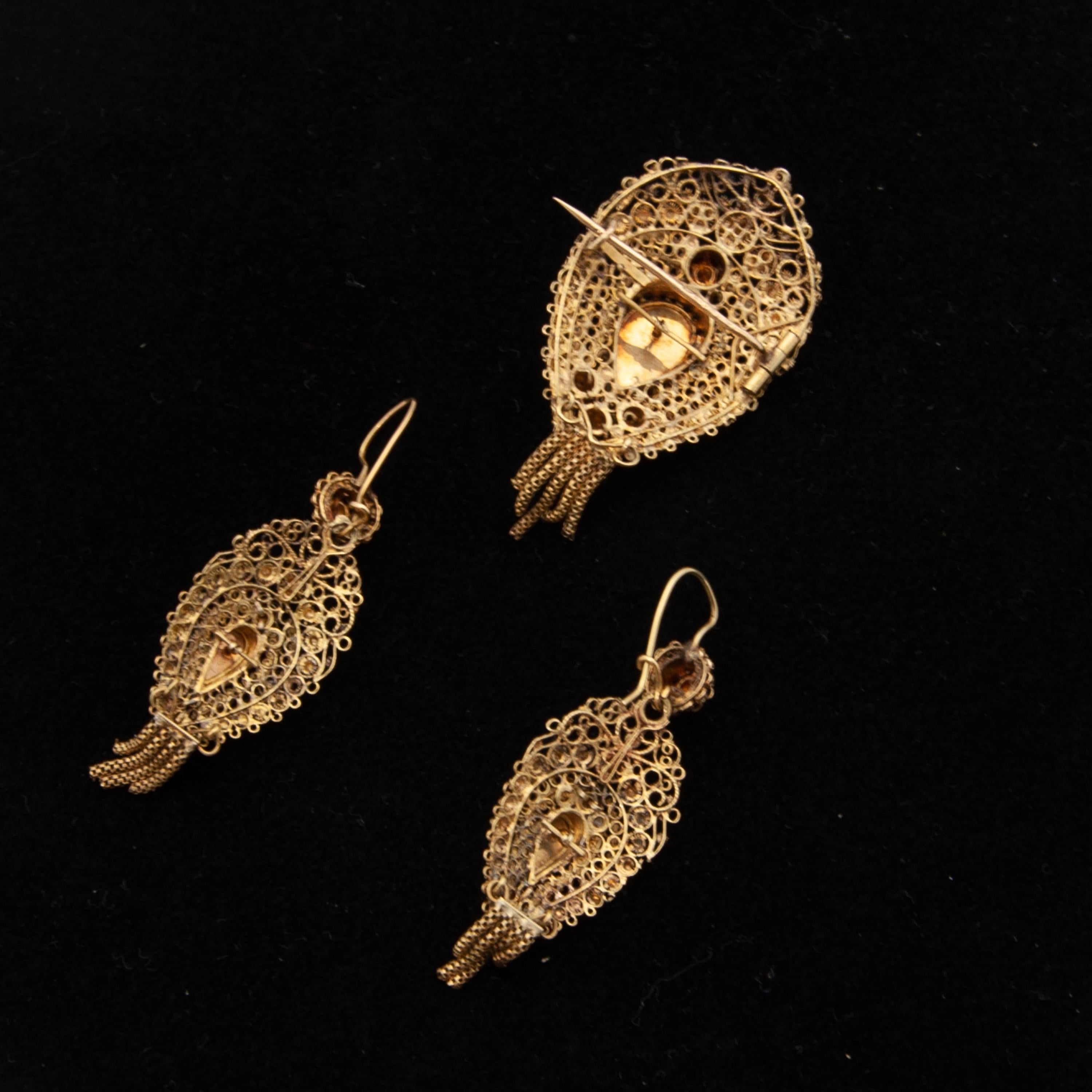 14 karat gold filigree earrings