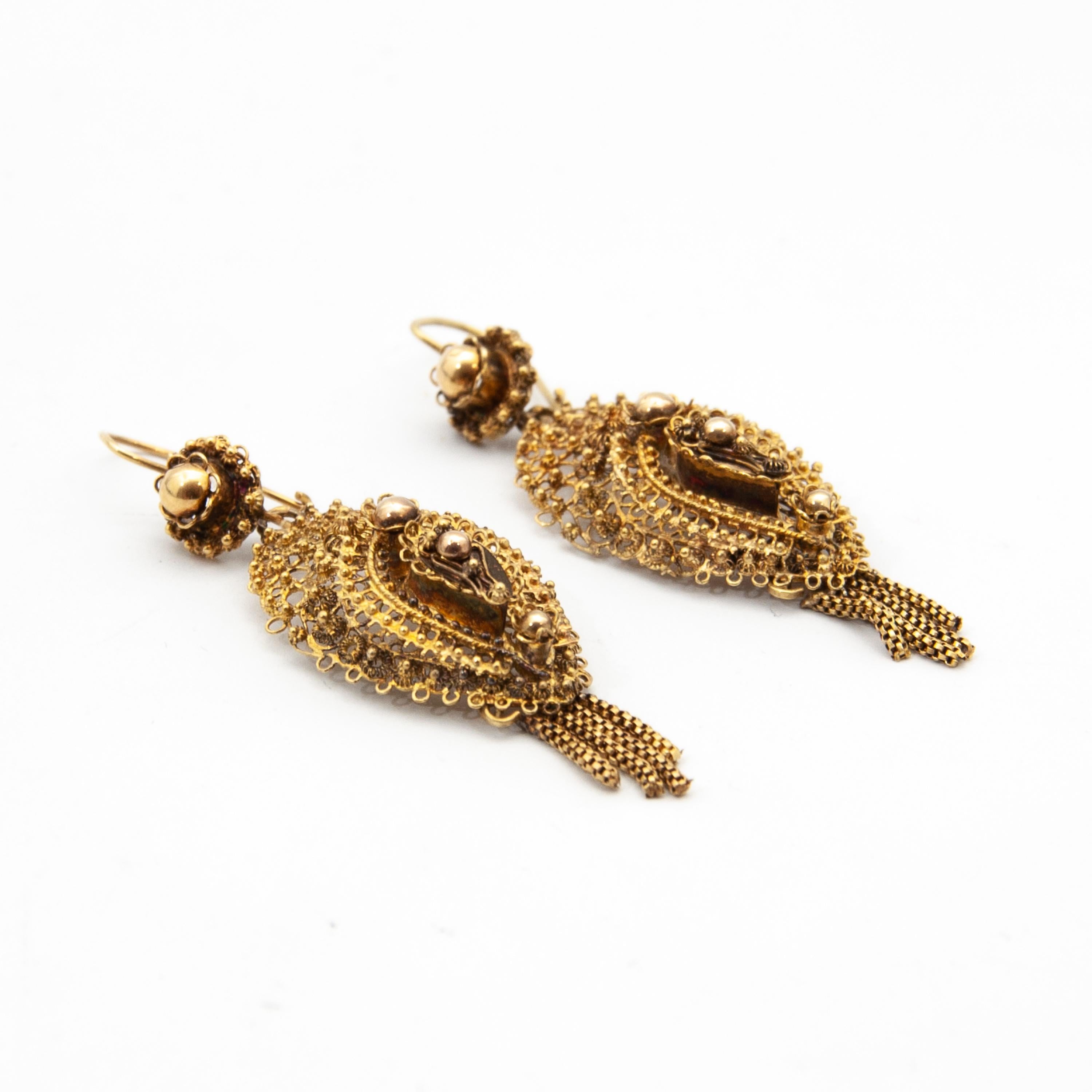 Victorian Antique 1880's 14K Gold Filigree Earrings and Brooch For Sale
