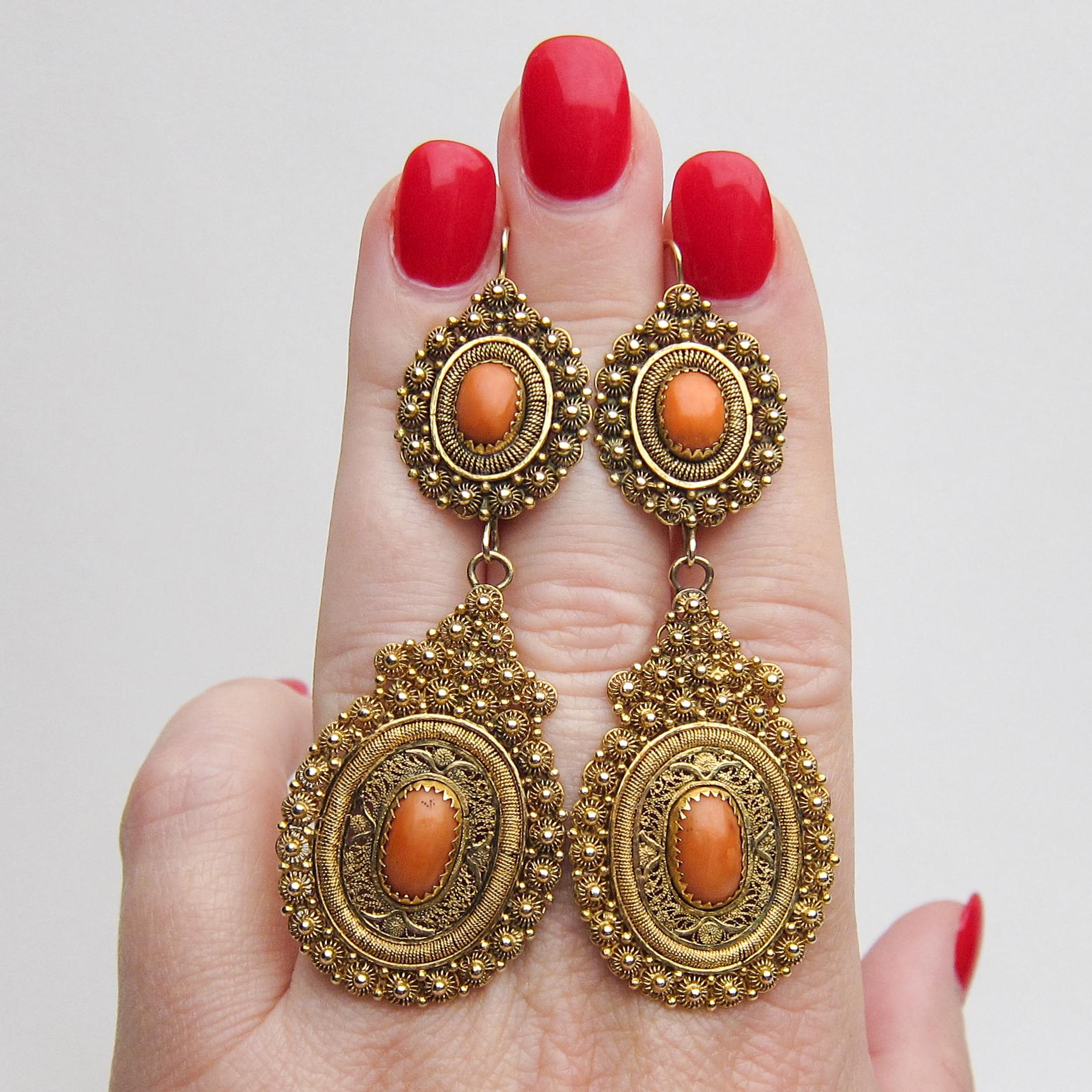  14 Karat Gold Handmade Coral Cabochon Dangle Earrings In Excellent Condition For Sale In Seattle, WA
