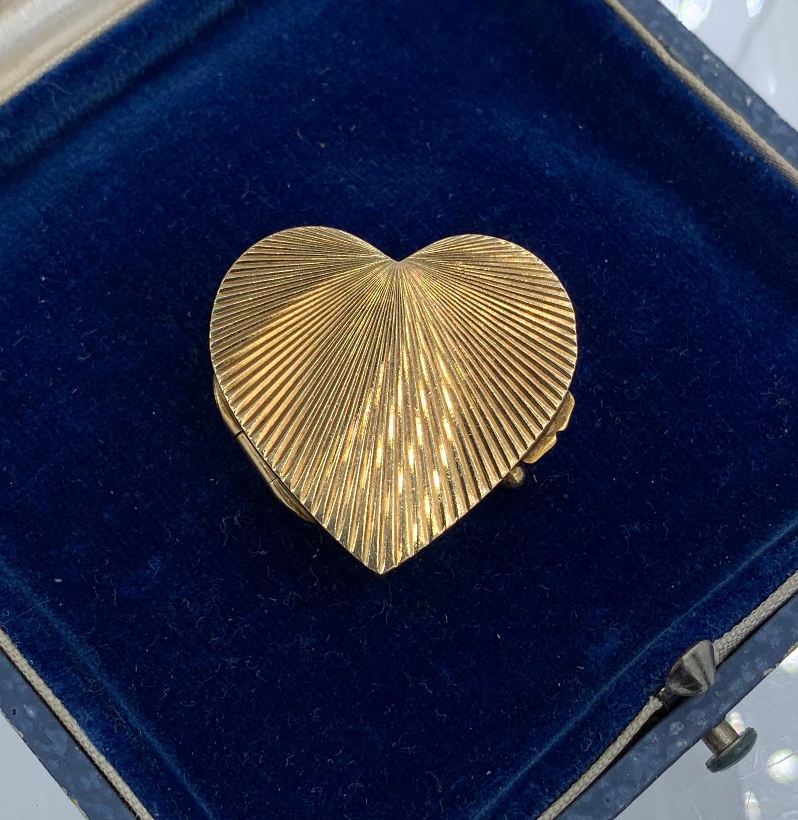 Herz-Schmuck-Kleiderschachtel aus 14 Karat Gold mit Patch-Ring (Alteuropäischer Brillantschliff) im Angebot