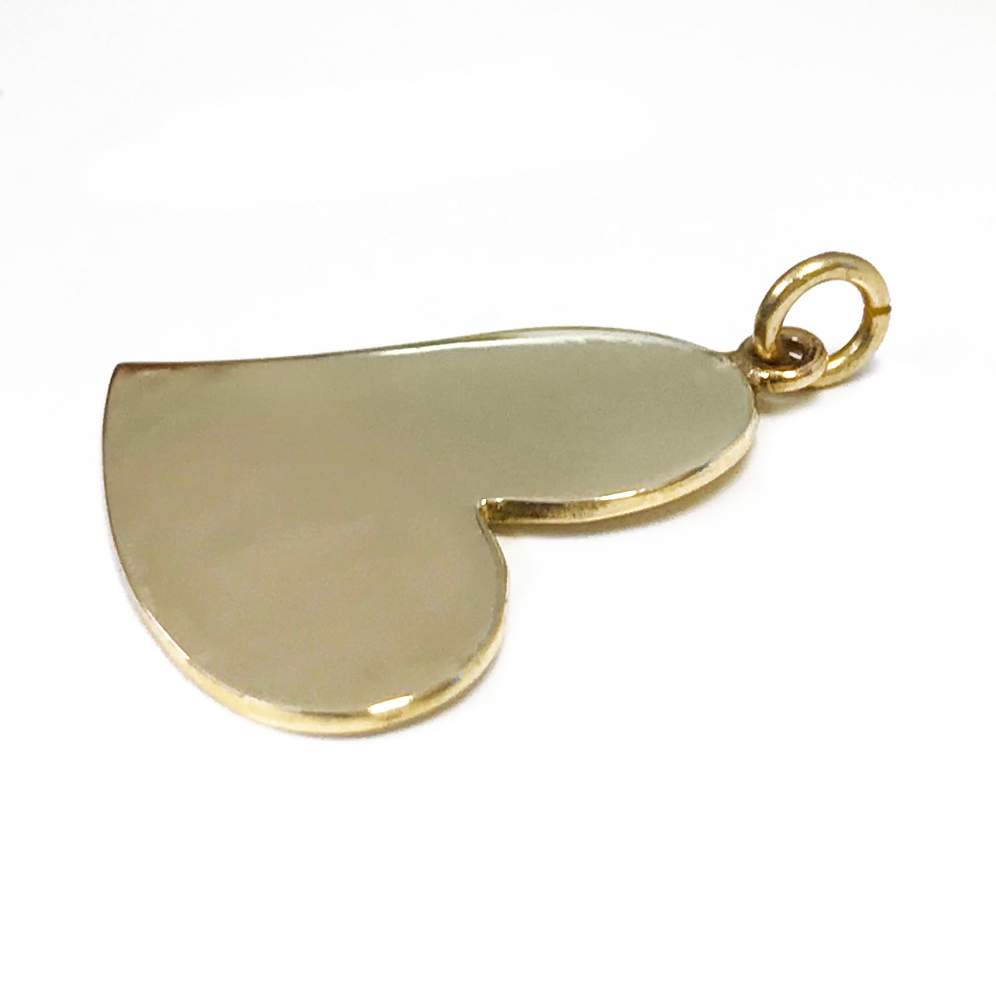 14 Karat Gold Heart-Shaped Pendant In Good Condition In Palm Desert, CA