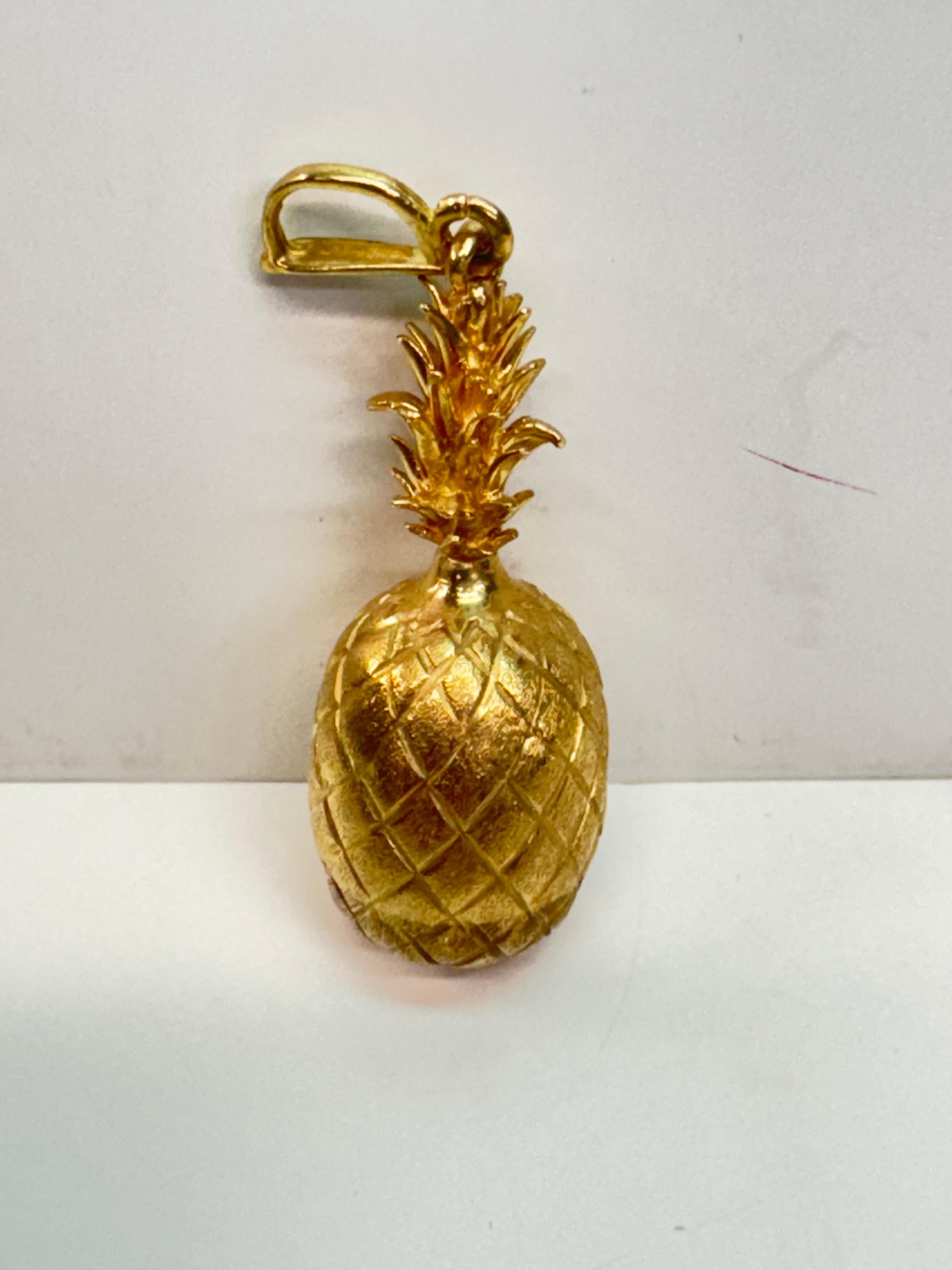 Retro 14 Karat Gold Heavyweight Pineapple Pendant For Sale
