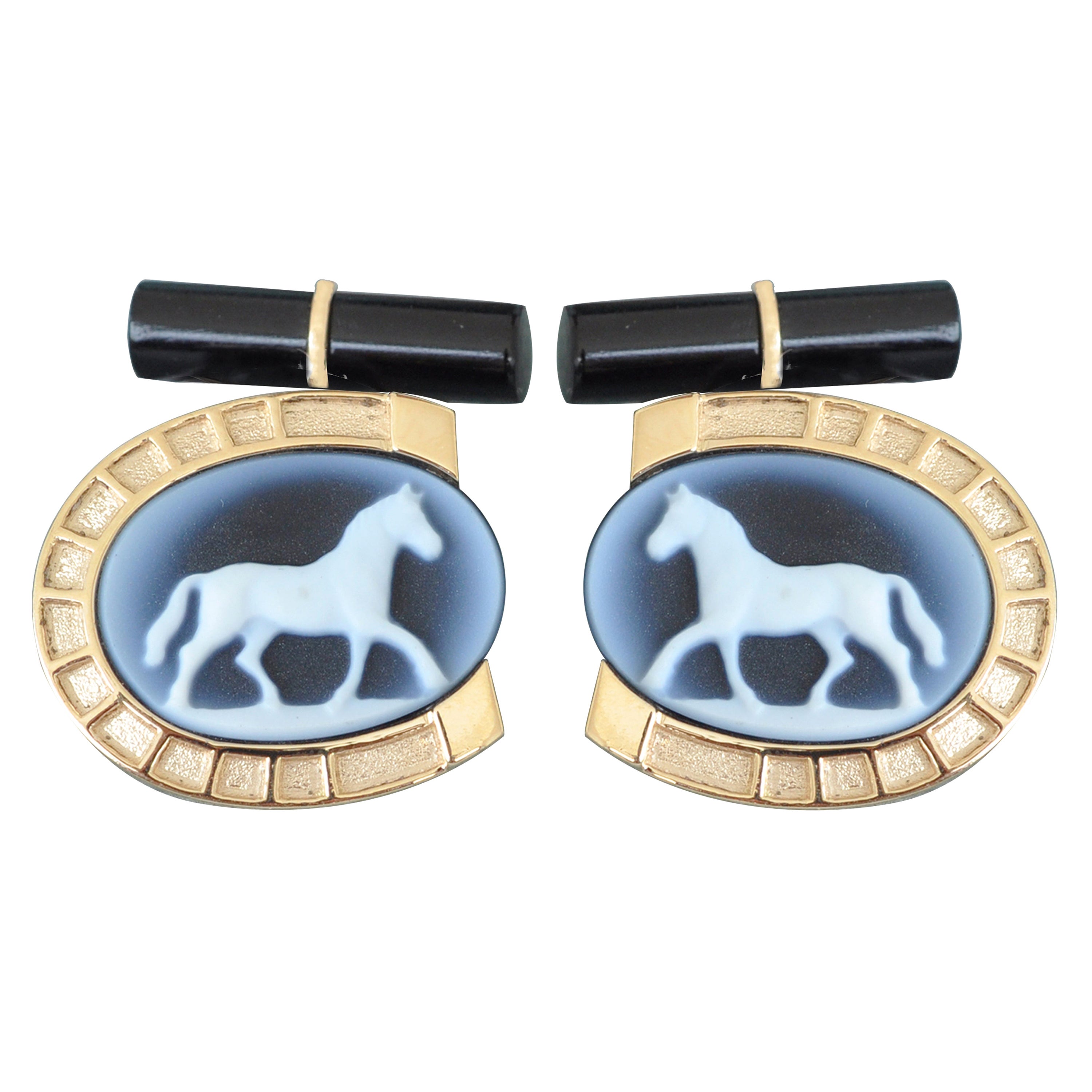 14 Karat Gold Horse Carving Cameo Horse-Shoe Onyx Cufflinks