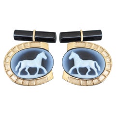 14 Karat Gold Horse Carving Cameo Horse-Shoe Onyx Cufflinks