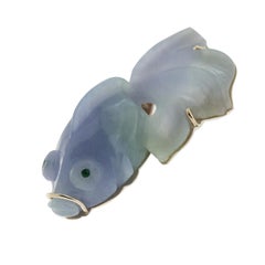14 Karat Gold Lavendar Jadeite Fish Pin