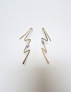 14 Karat Gold Lightning Bolt Earrings with Pearls