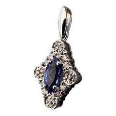 Pendentif en or 14 carats avec tanzanite de taille marquise et grappe de diamants, 0,50 carat au total