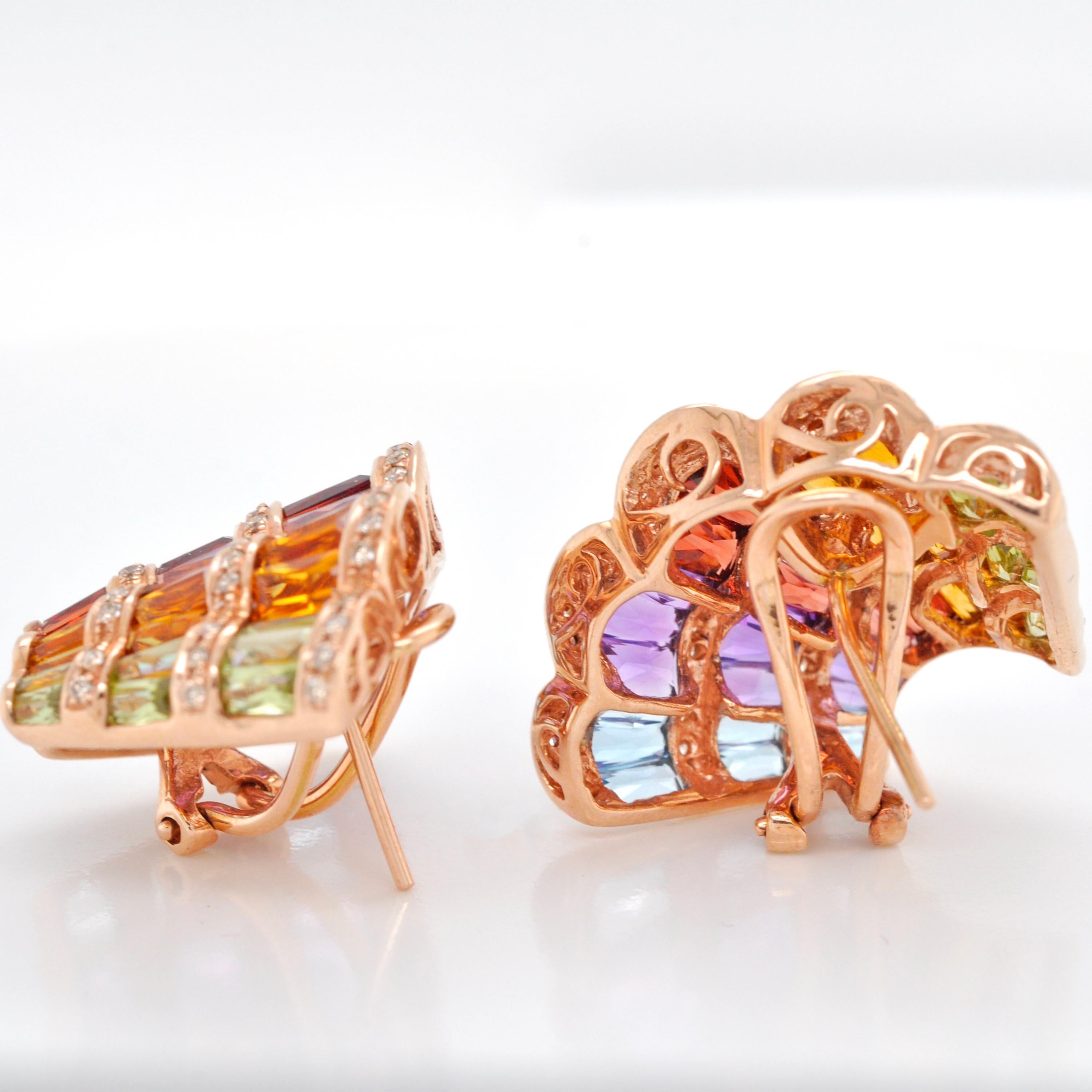 14 Karat Gold Multicolor Rainbow Fan Shaped Diamond Contemporary Stud Earrings In New Condition In Jaipur, Rajasthan