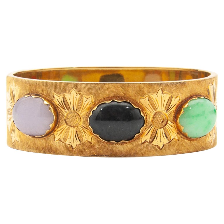 14 Karat Gold Multicolored Jade Bangle Bracelet For Sale at 1stDibs