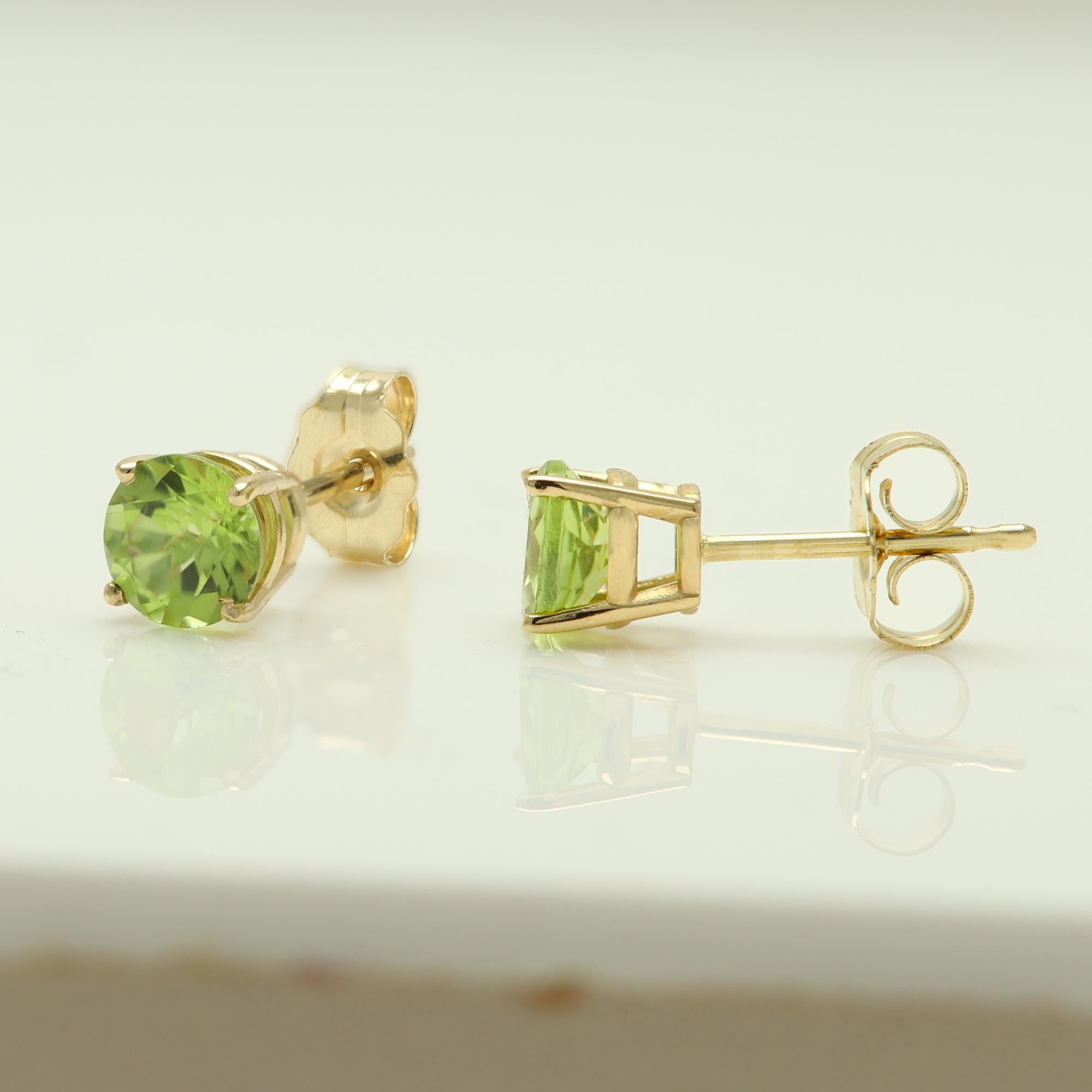 14 Karat Gold Natürlicher Peridot Ohrring Ohrstecker Grün Rund Edelstein Ohrringe Ohrstecker (Rundschliff) im Angebot