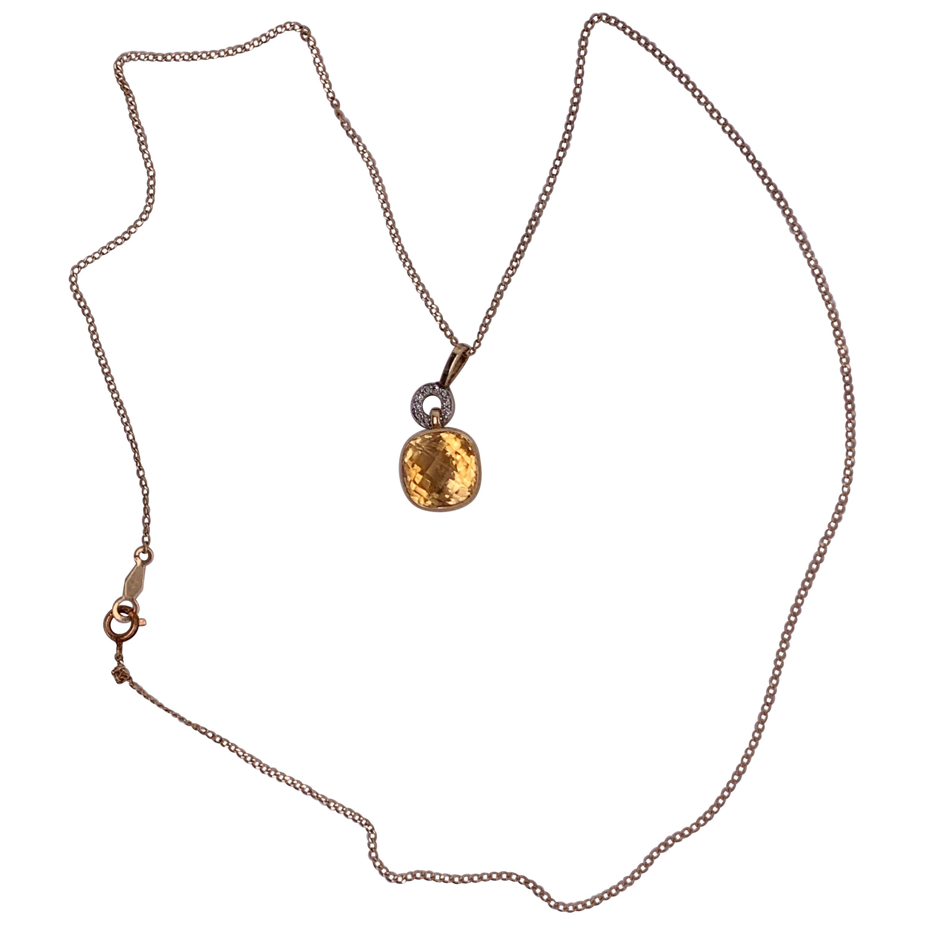 14 Karat Gold Necklace .30 Carat One Round Topaz 3.31 Grams Chain For Sale