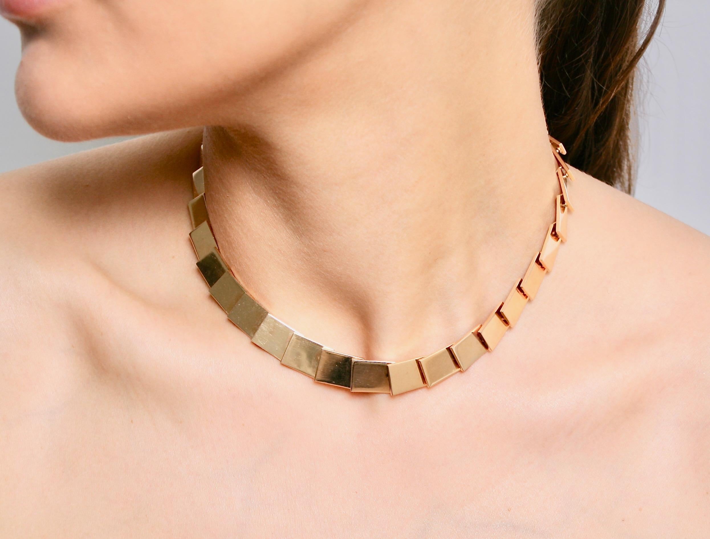 Modernist 14 Karat Gold Necklace Designed by Bent Knudsen, Denmark For Sale