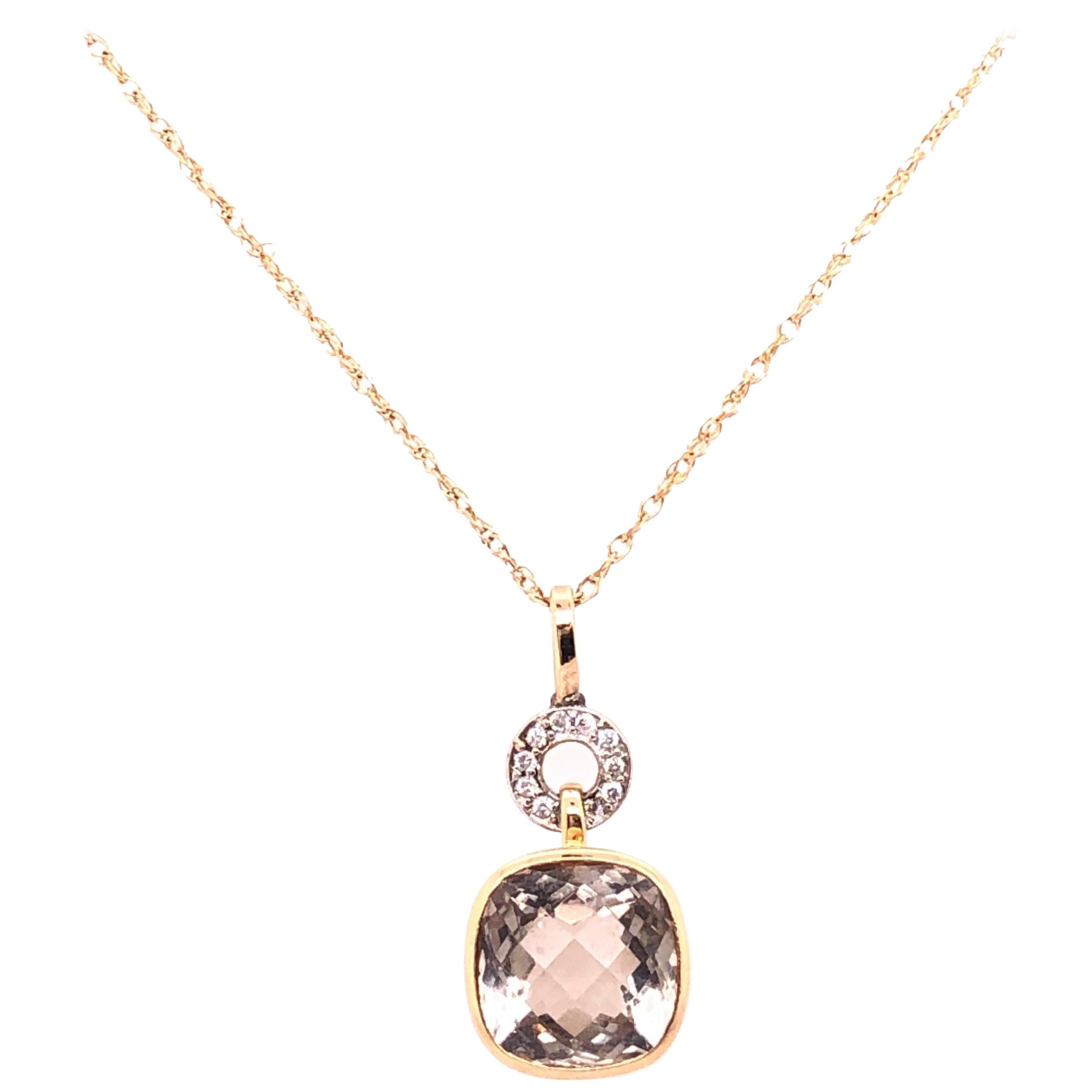 14 Karat Gold Necklace with Round Sapphire and Diamond Pendant For Sale