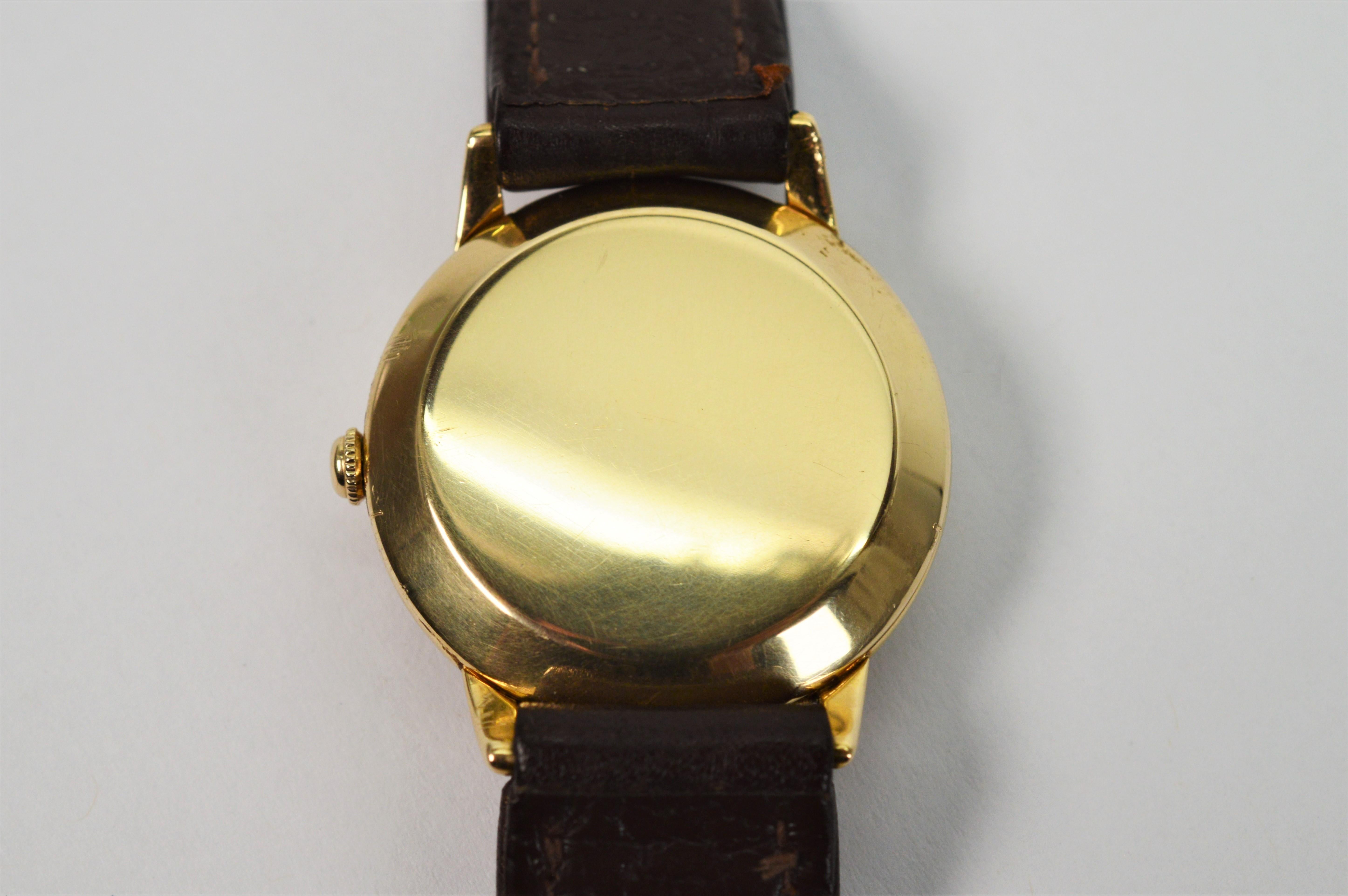 Montre-bracelet pour homme Omega 342 automatique en or 14 carats Bon état - En vente à Mount Kisco, NY