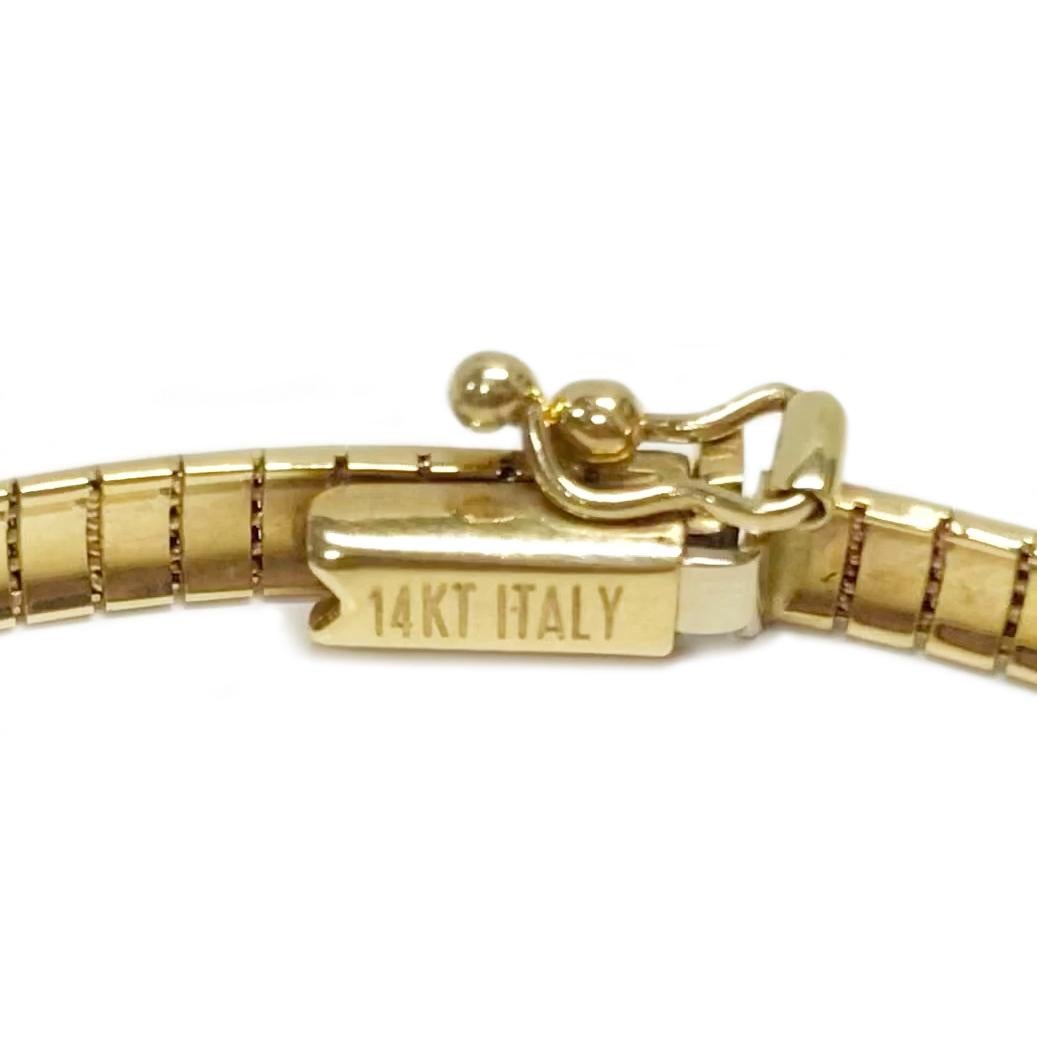 Bracelet Omega en or jaune Bon état - En vente à Palm Desert, CA