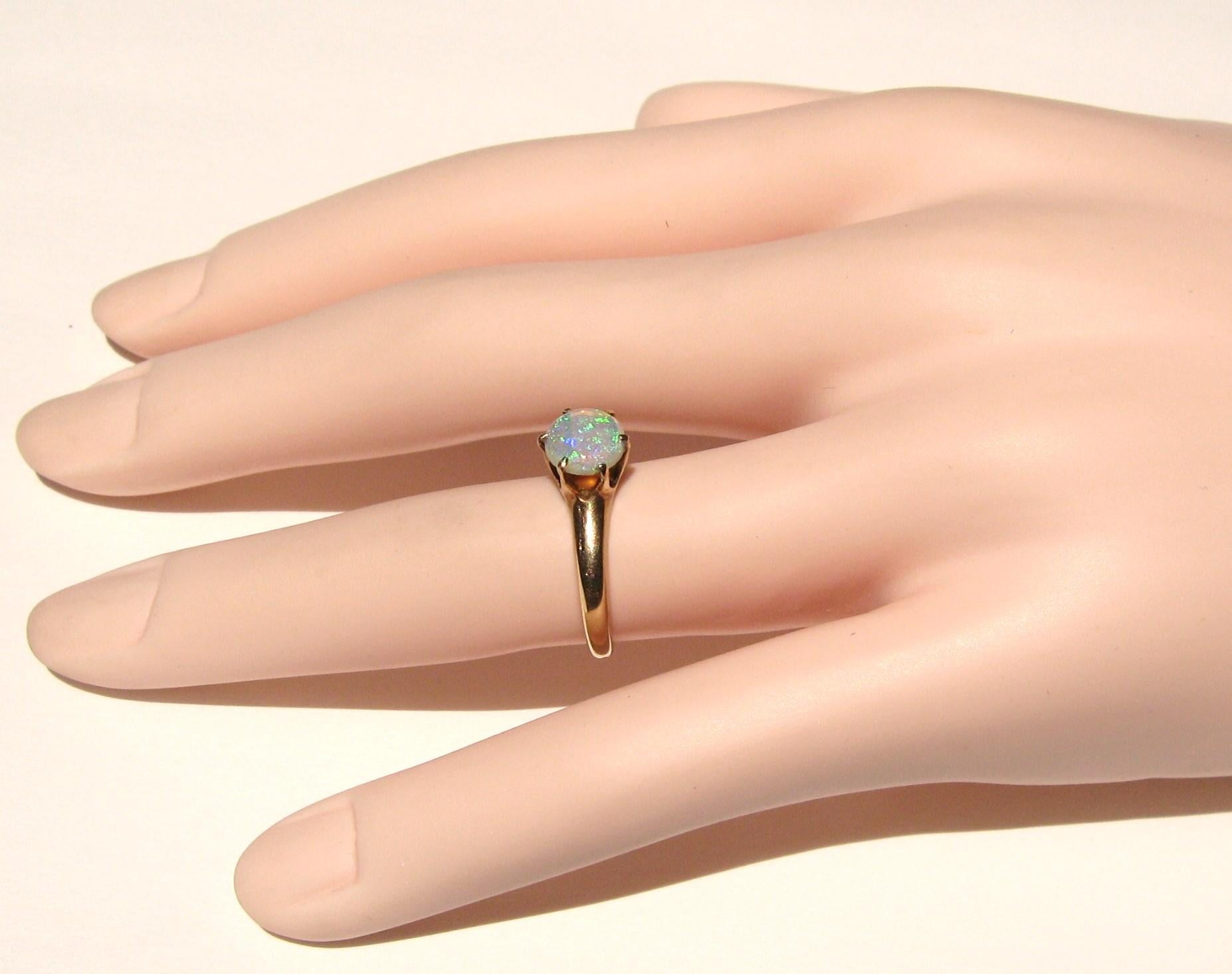 14 Karat Gold Opal Claw Set Ring For Sale 1