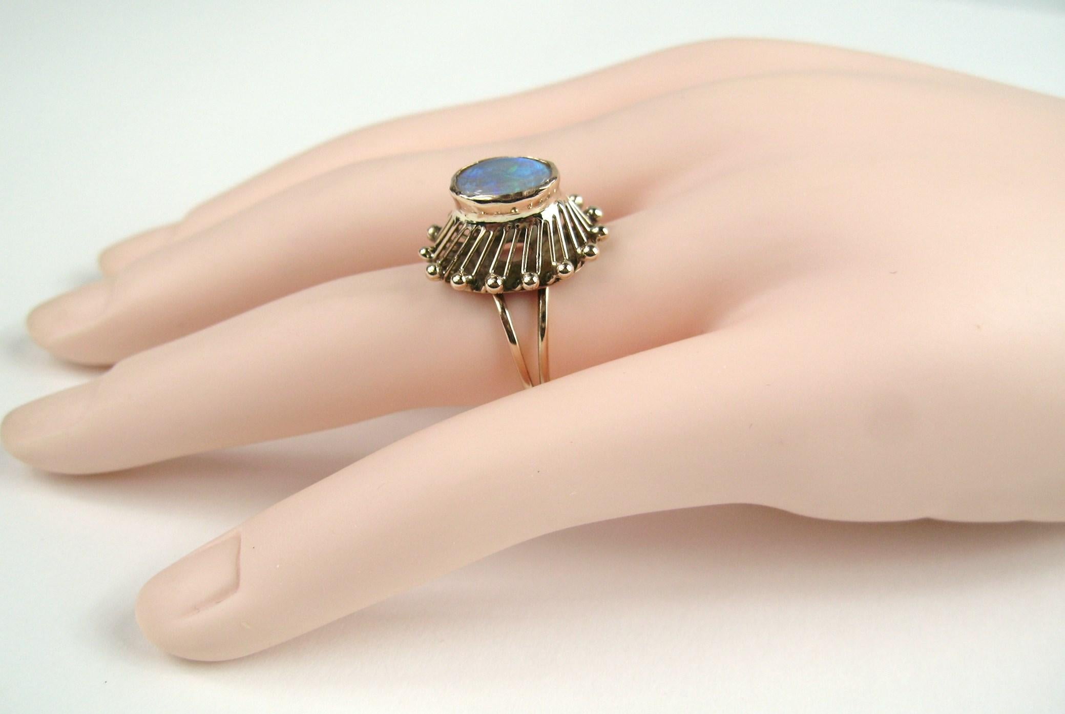 14 Karat Gold Opal Cocktail-Ring, 1950er Jahre (Retro) im Angebot