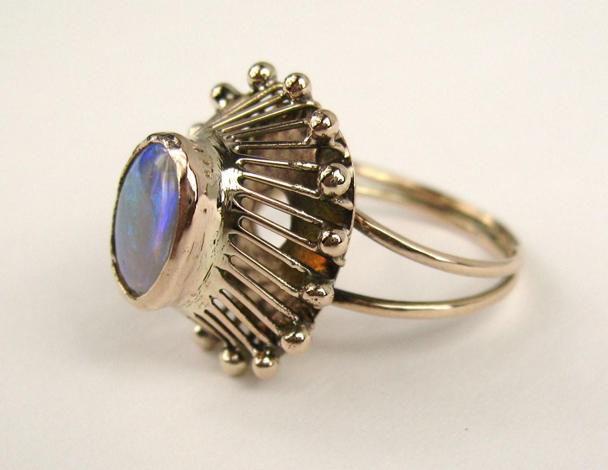 14 Karat Gold Opal Cocktail Ring, 1950s For Sale 2