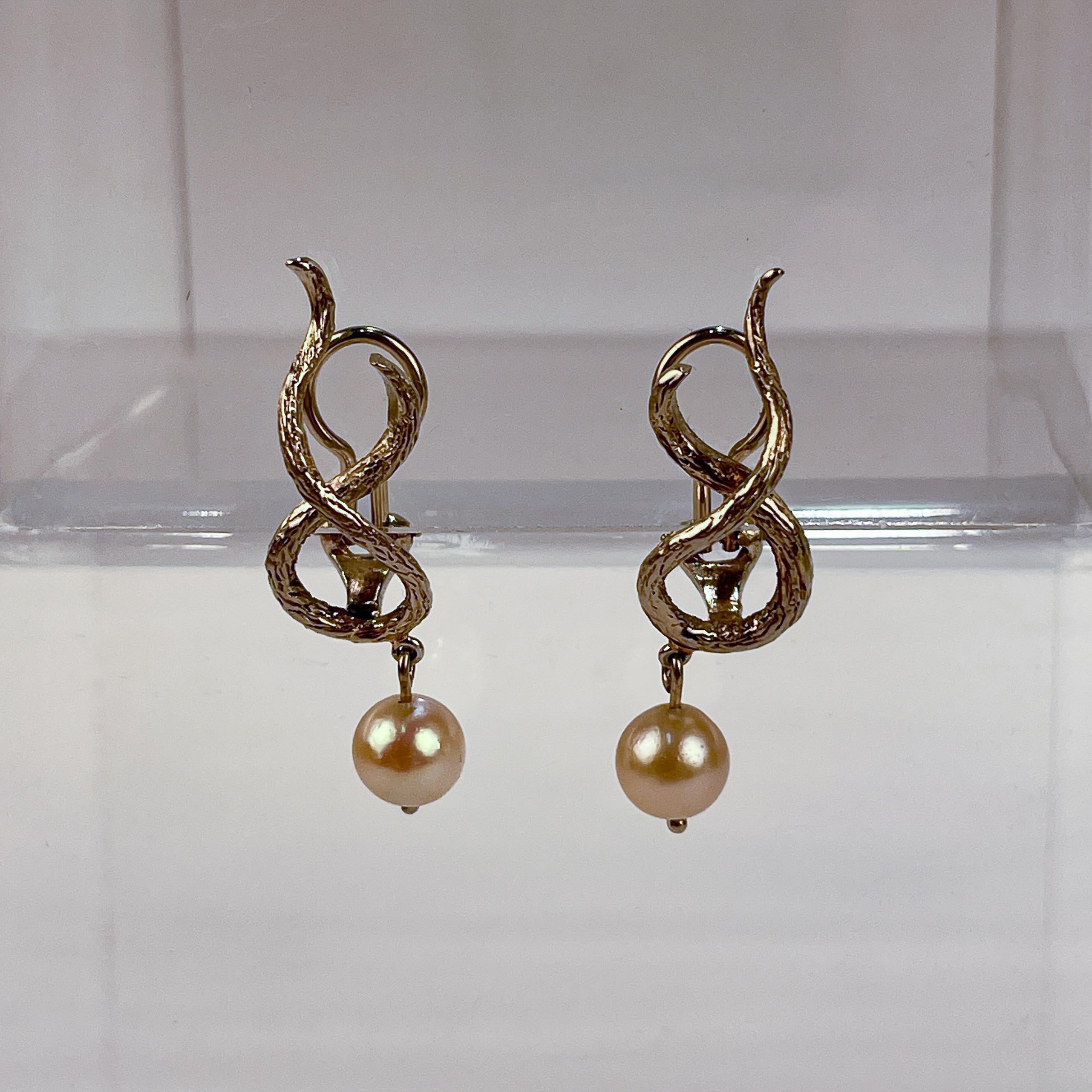 14 Karat Gold and Pearl Clip-On Earrings In Good Condition For Sale In Philadelphia, PA