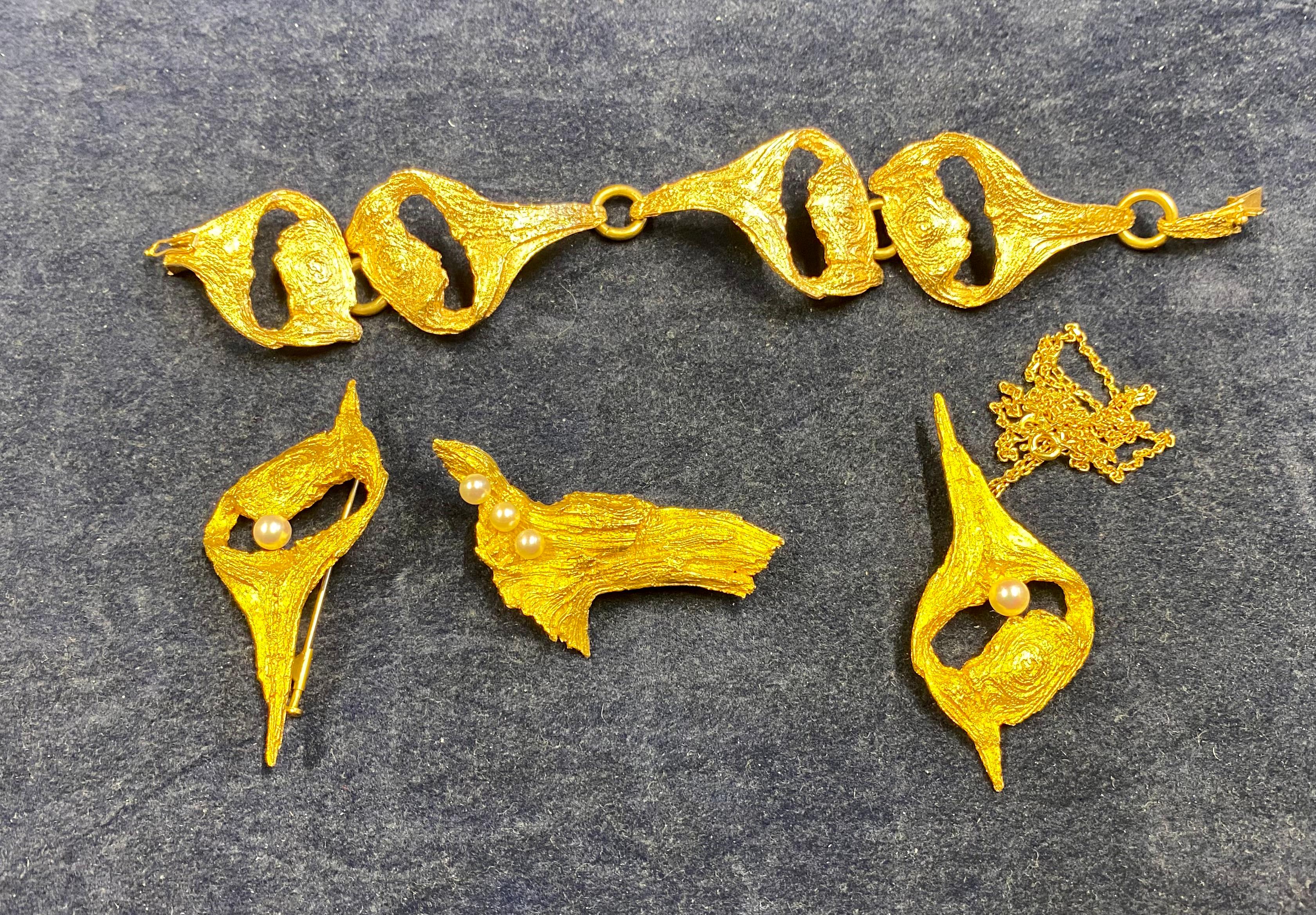 Pendentif en or 14 carats et perles Helky Juvonen Design Finland Lapland Magic en vente 5