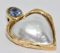 14 Karat Gold Pendant, Enhancer, as Heart, with Mabé Pearl and Sapphire