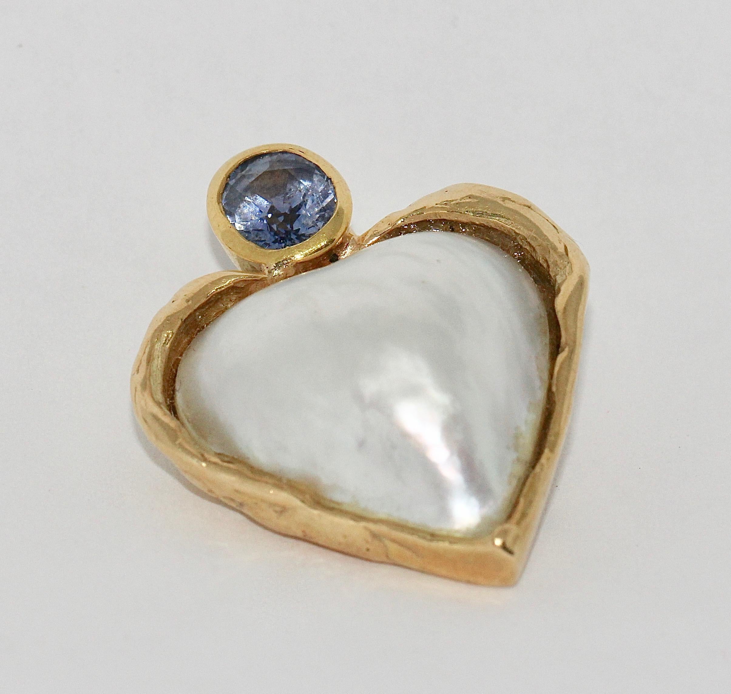 Modern 14 Karat Gold Pendant, Enhancer, as Heart, with Mabé Pearl and Sapphire For Sale